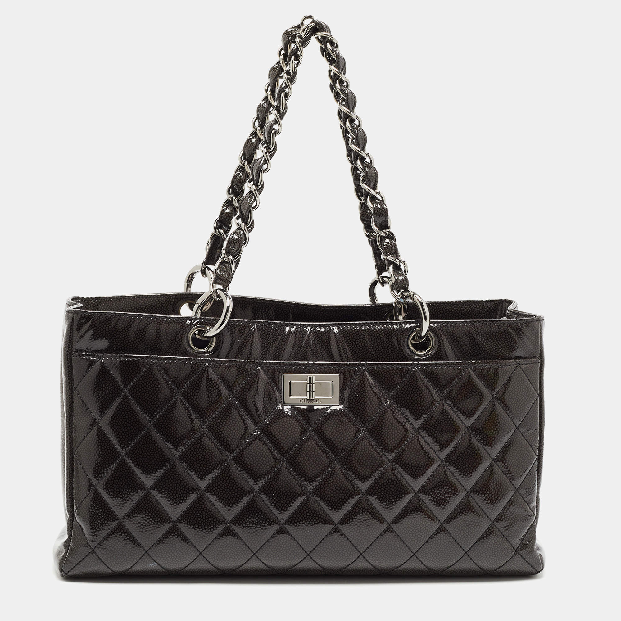 مملوكة مسبقًا Chanel Dark Grey Caviar Patent Leather 2.55 Reissue Bag
