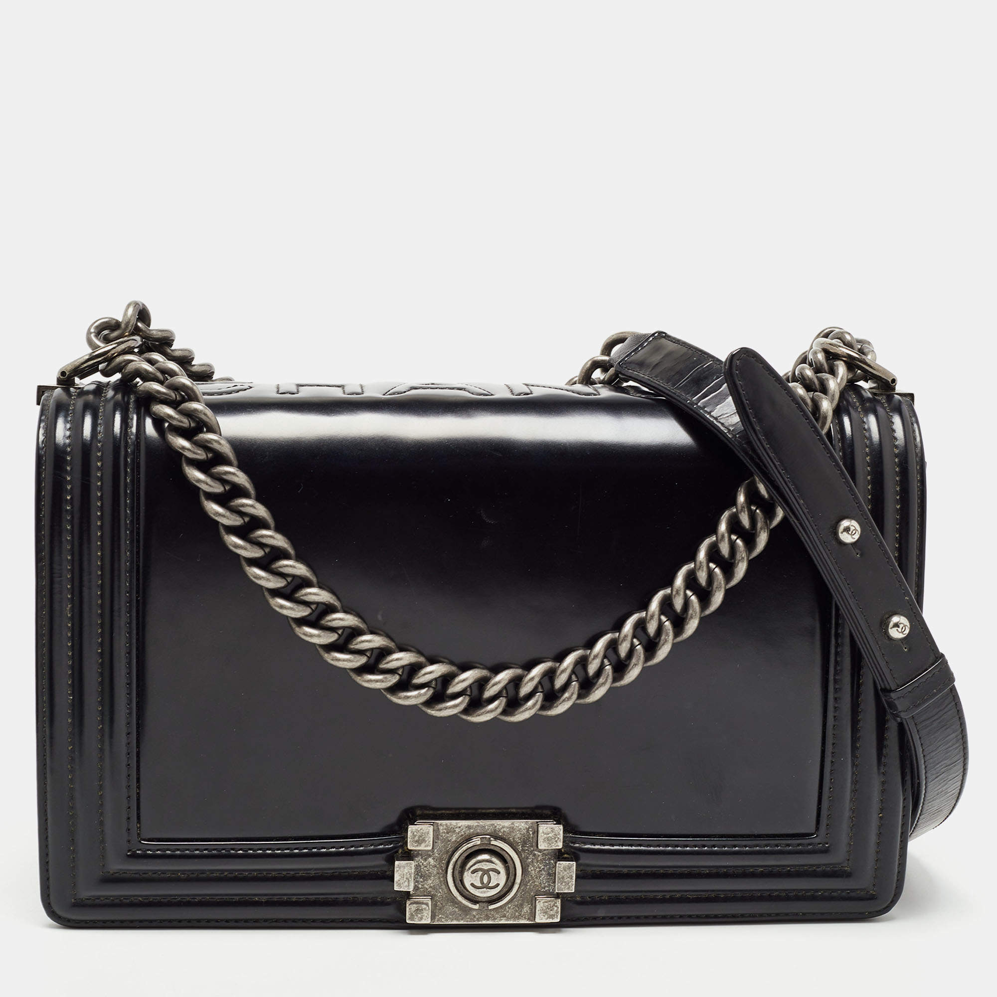 Pre Owned Chanel Black Glossy Leather New Medium Boy Bag