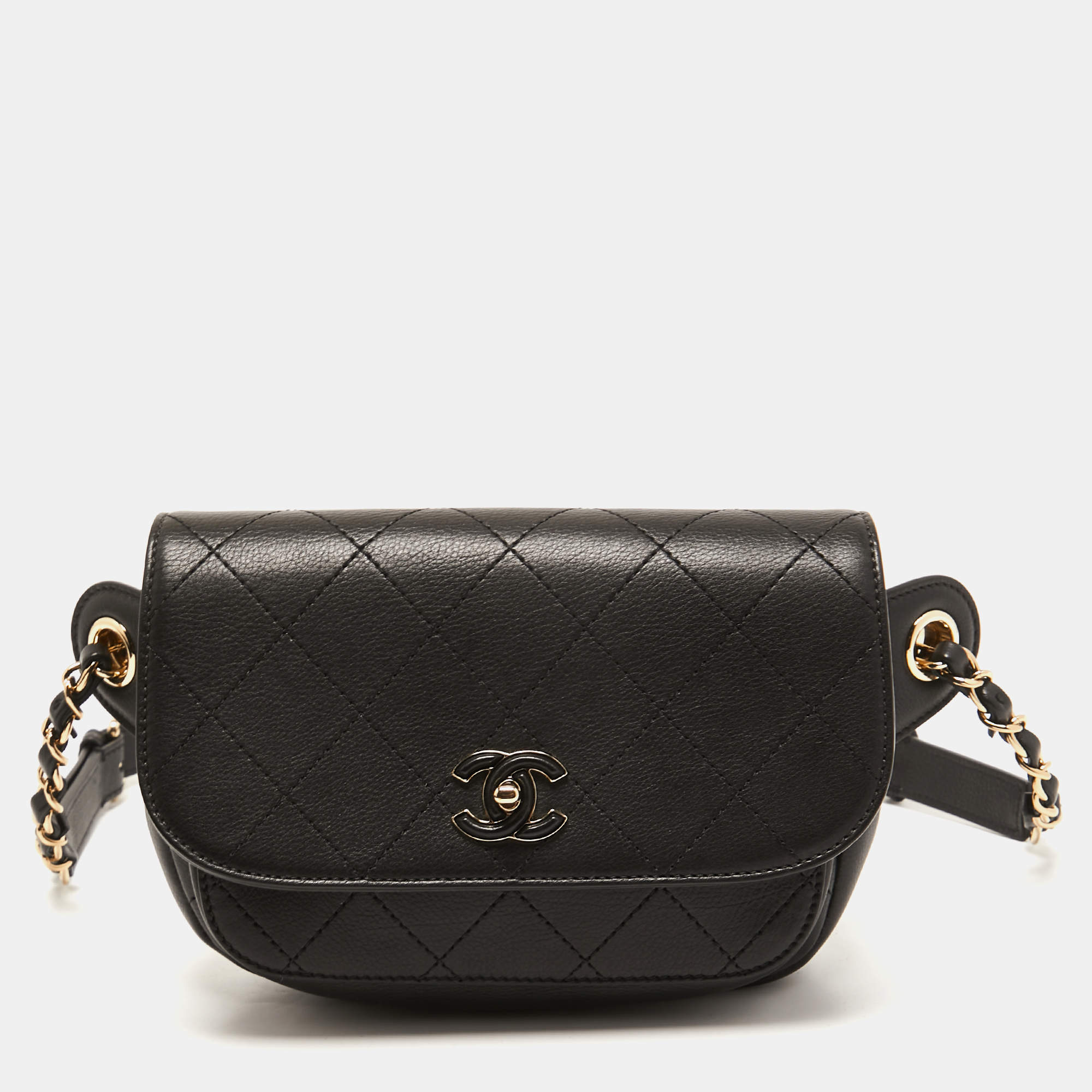 Pre Owned Chanel Black Quilted Leather CC Waist Bag