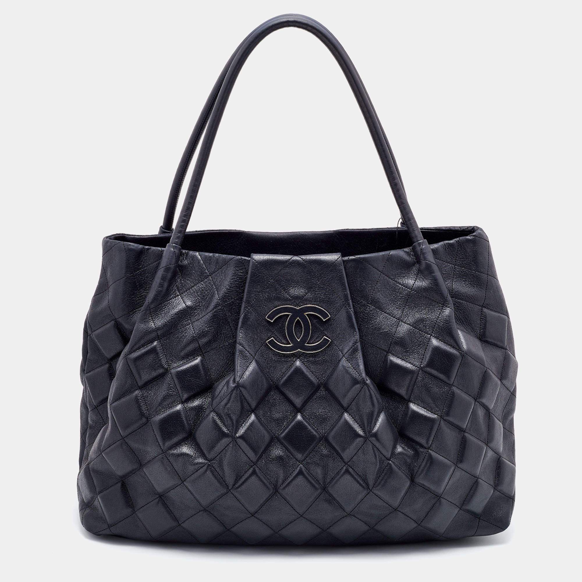 Pre Owned Chanel Black Quilted Leather Sloane Square Tote
