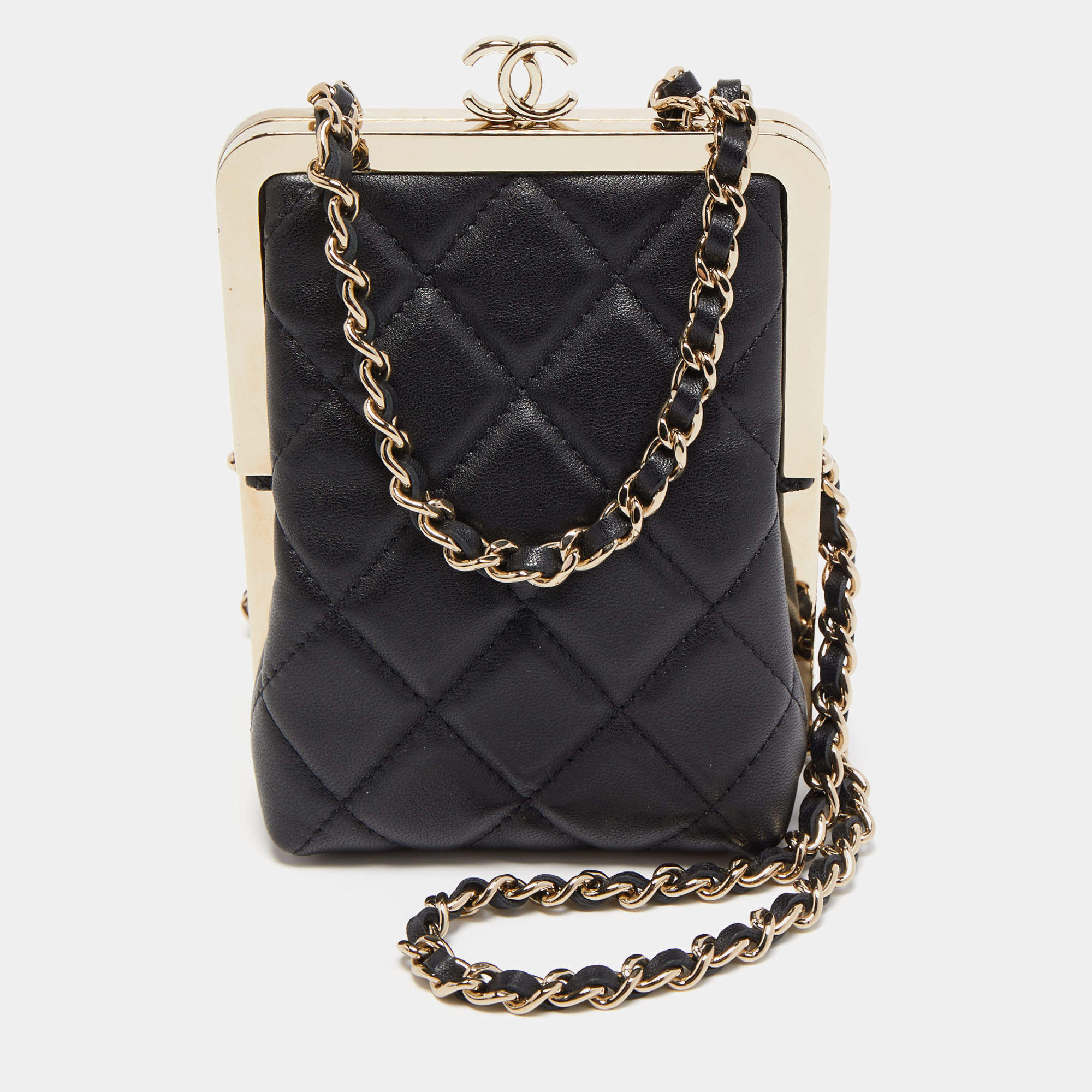 Pre Owned Chanel Black Quilted Leather and Plexiglass CC Chain Clutch