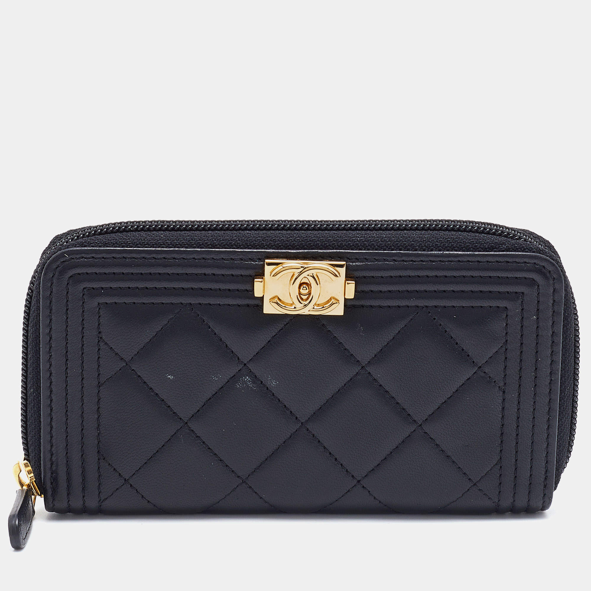 Pre Owned Chanel Black Quilted Leather Boy Zip Around Wallet