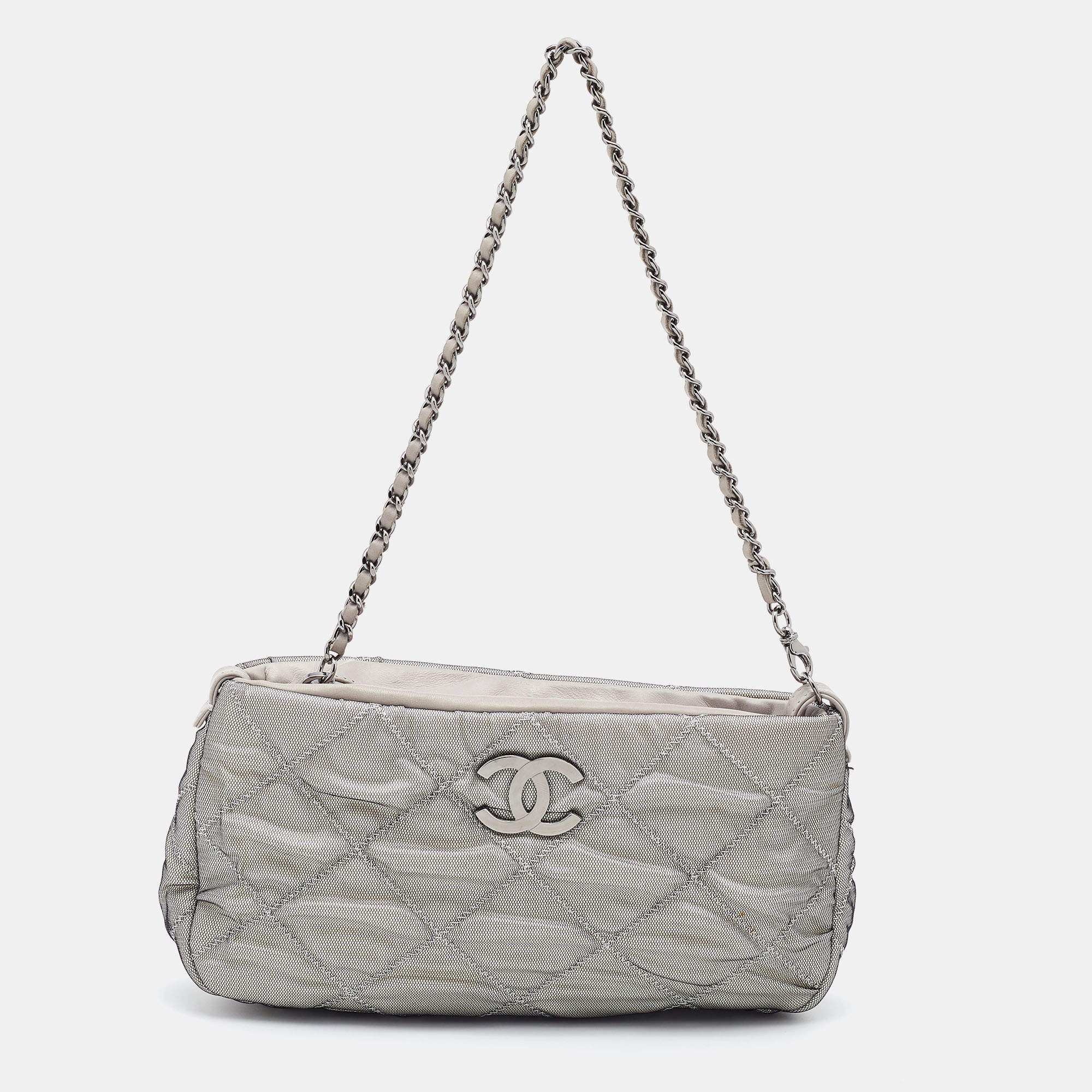 Pre Owned Chanel Grey Quilted Mesh and Leather Baguette Bag