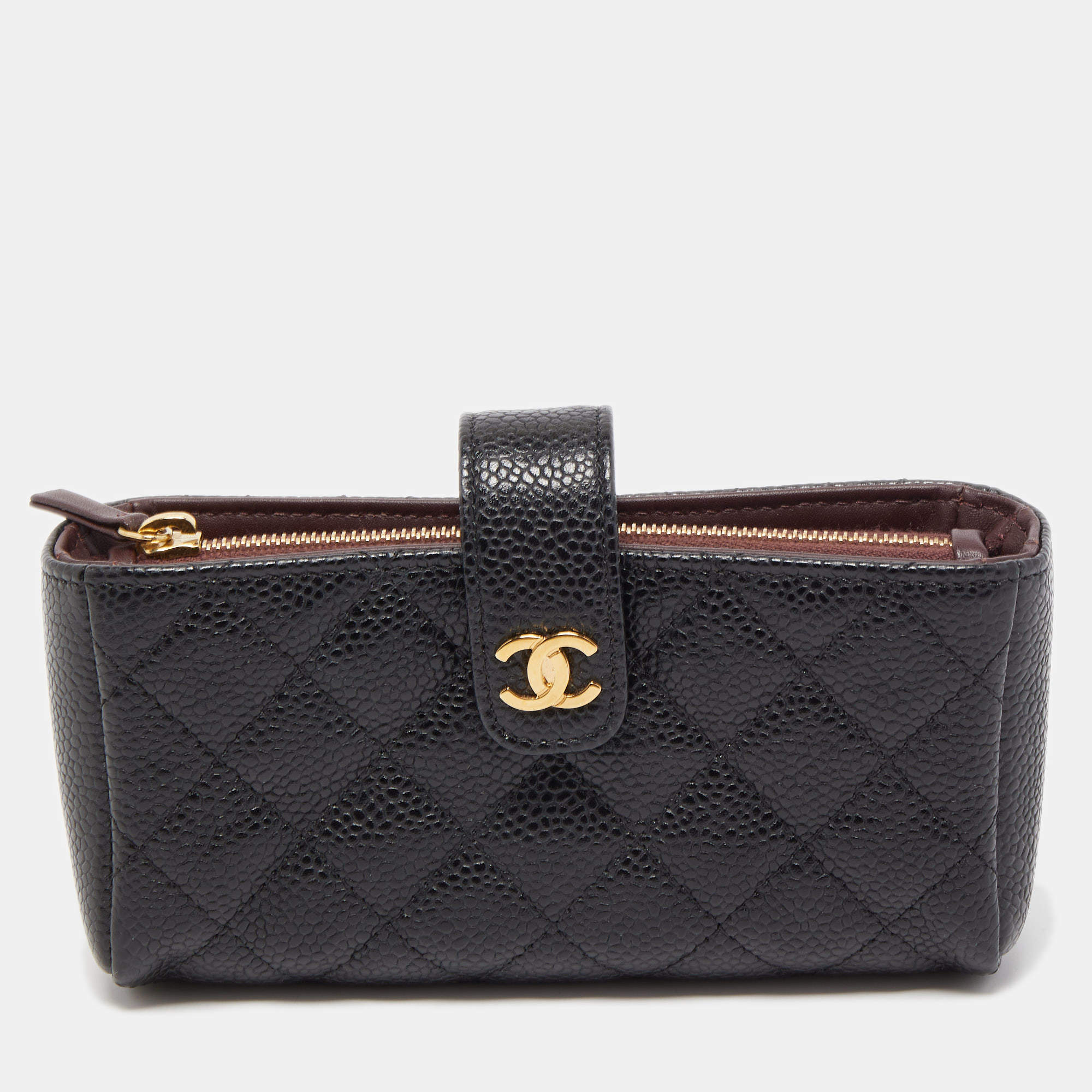 Pre Owned Chanel Black Quilted Caviar Leather CC O Phone Pouch