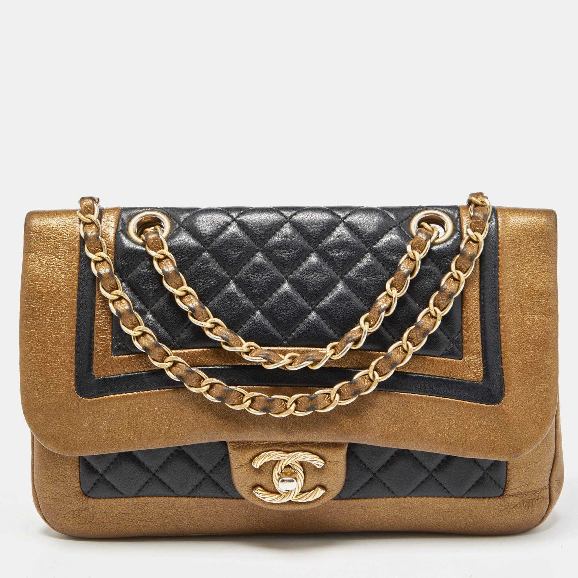 Pre Owned Chanel Gold/Black Quilted Leather Flap Shoulder Bag