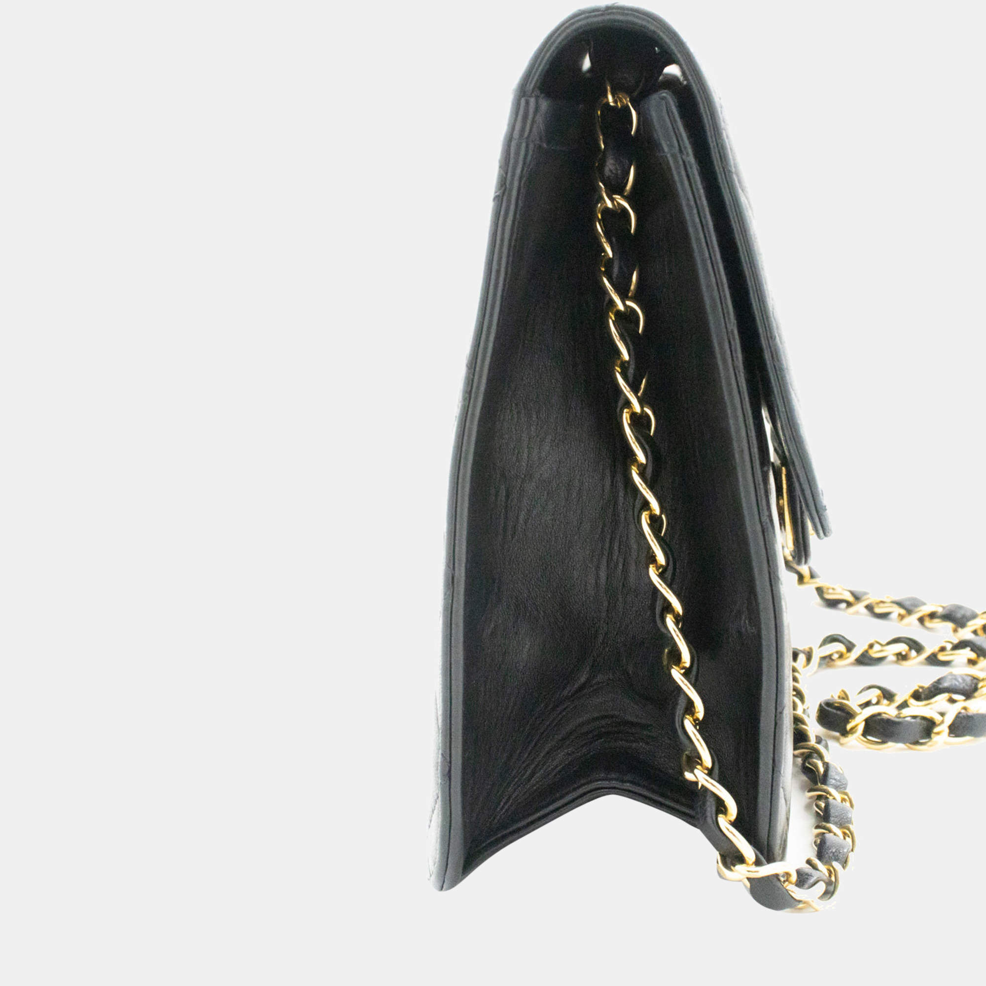 Chanel Black Leather Classic Medium Single Flap Shoulder Bag Chanel