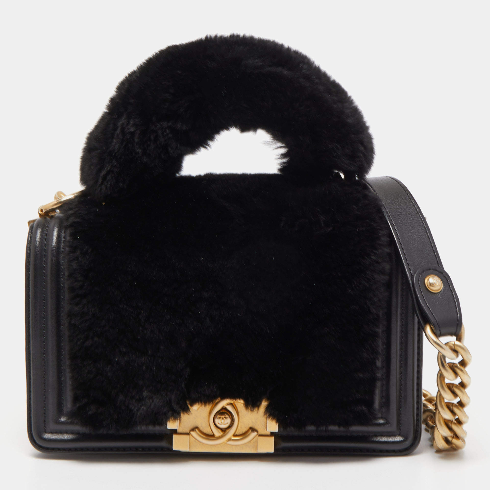 Pre Owned Chanel Black Leather and Rabbit Fur Small Boy Flap Bag