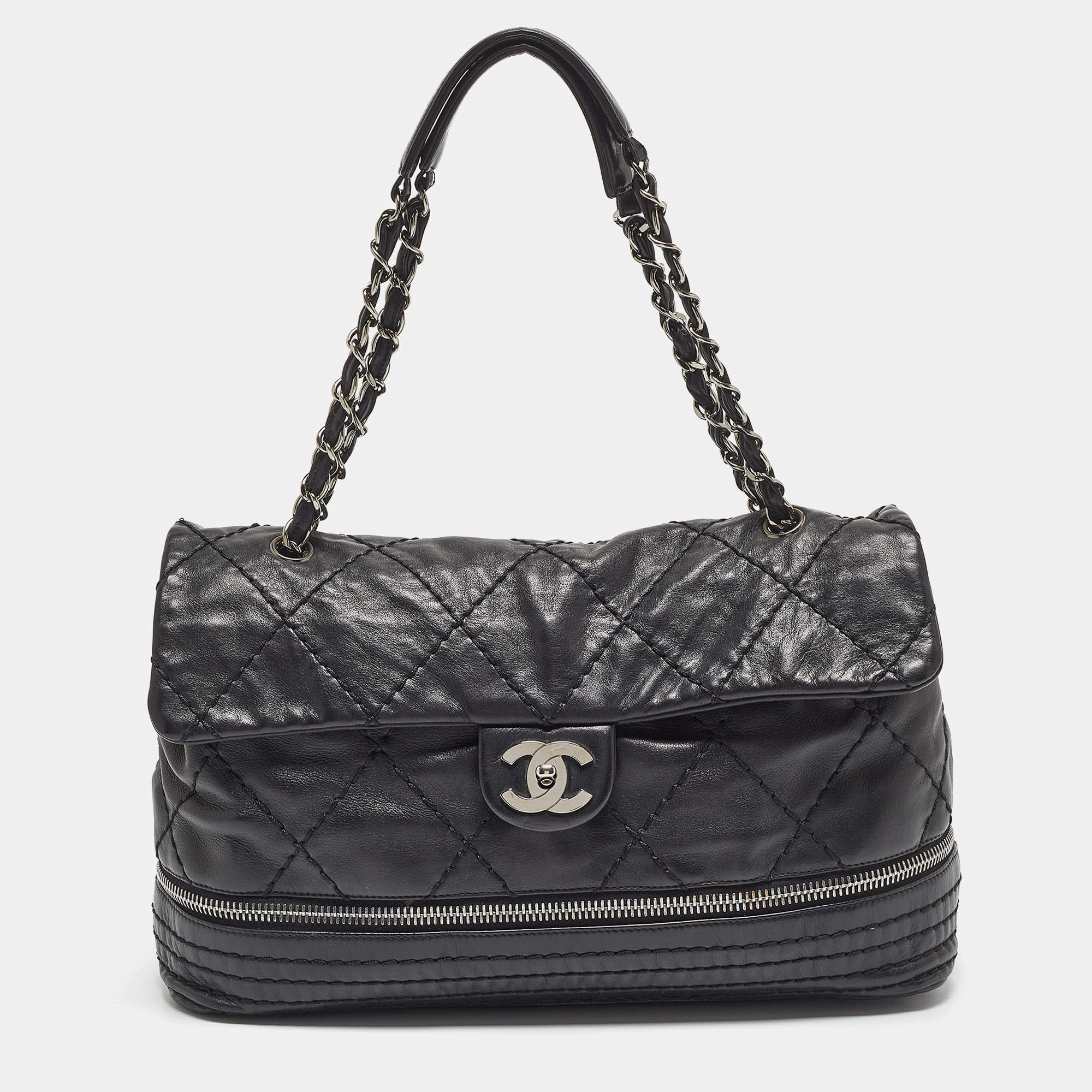 Pre Owned Chanel Black Quilted Leather Expandable Ligne Flap Bag