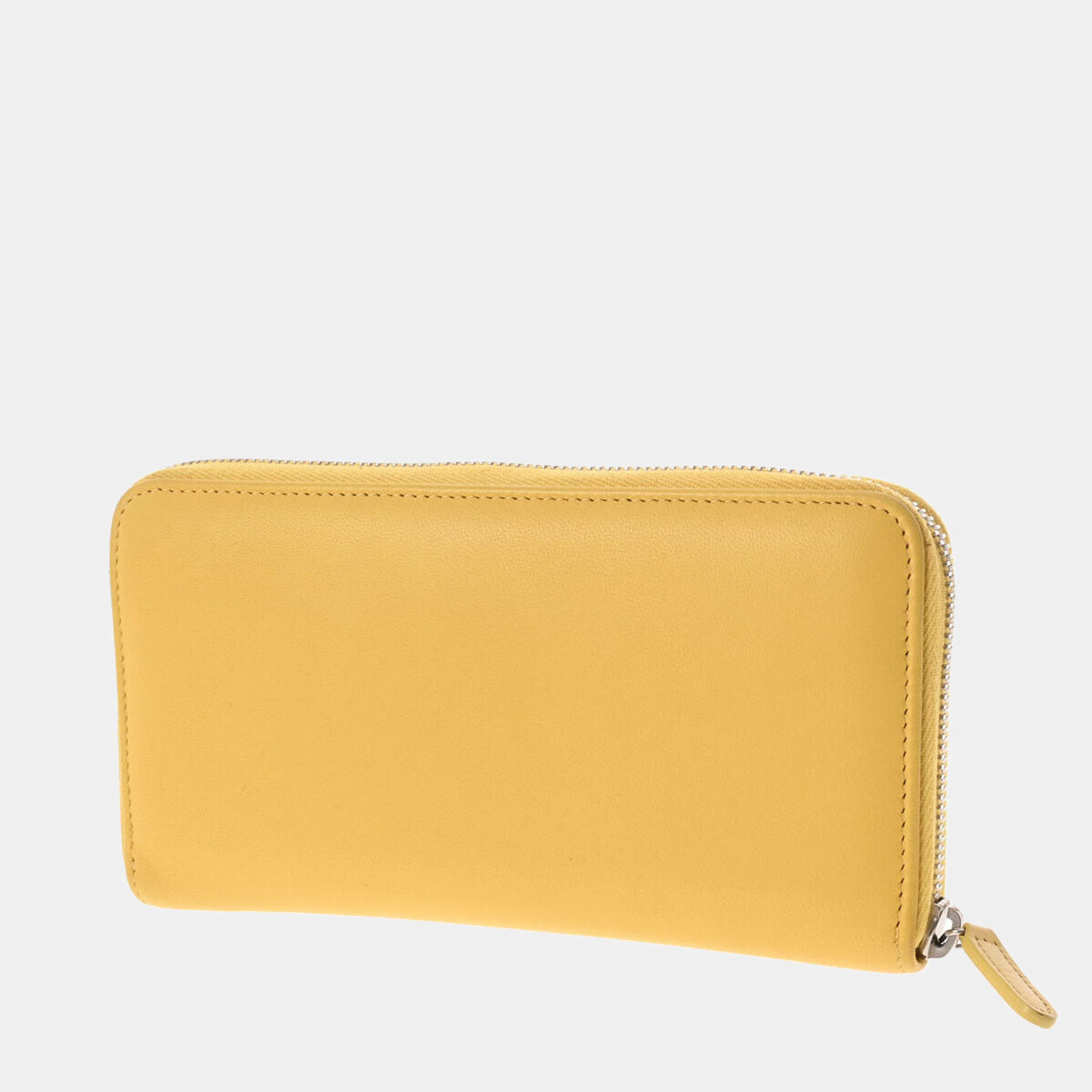 Chanel Yellow Quilted Lambskin Medium Zip-around Wallet Leather ref.632648  - Joli Closet