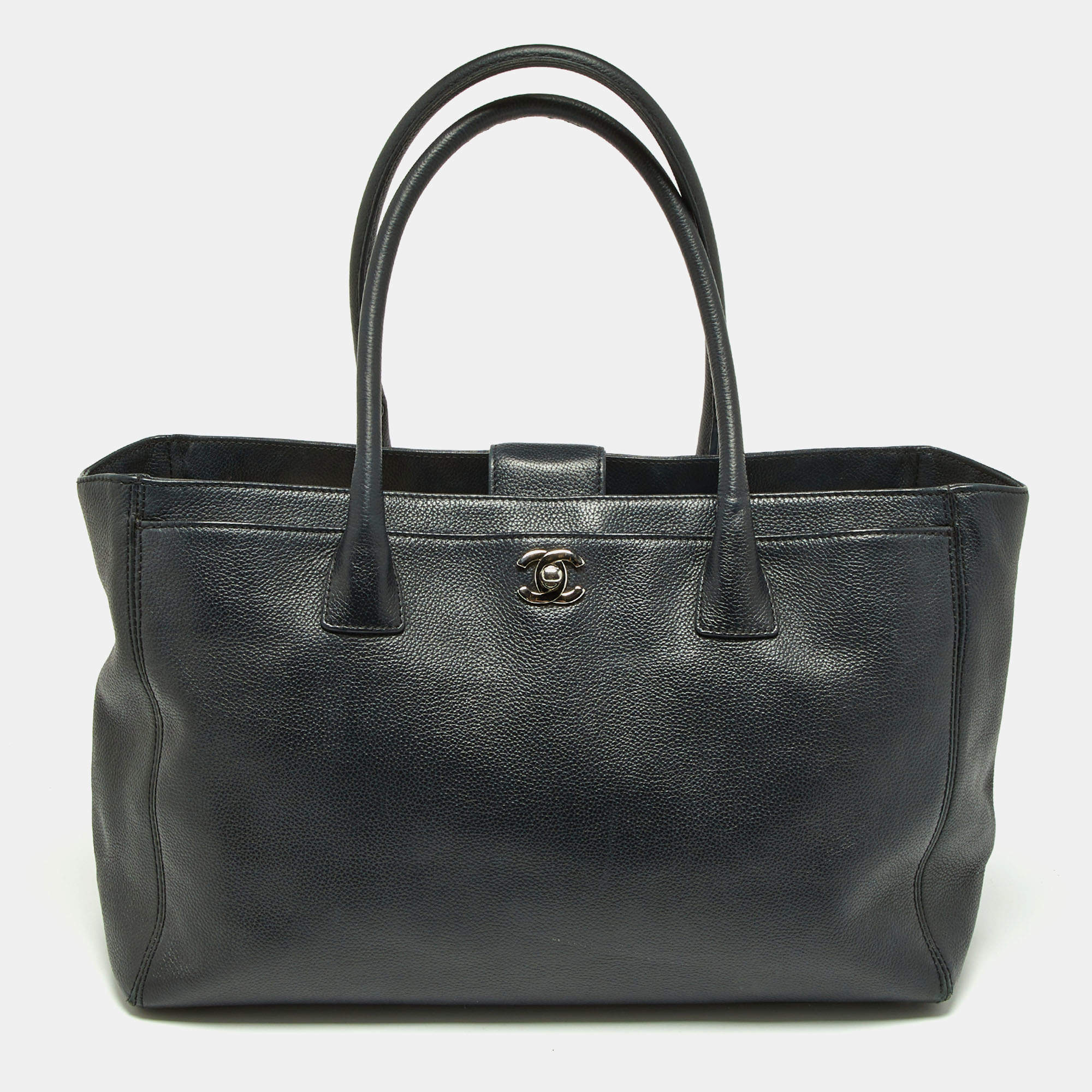 Pre Owned Chanel Black Leather Cerf Shopper Tote