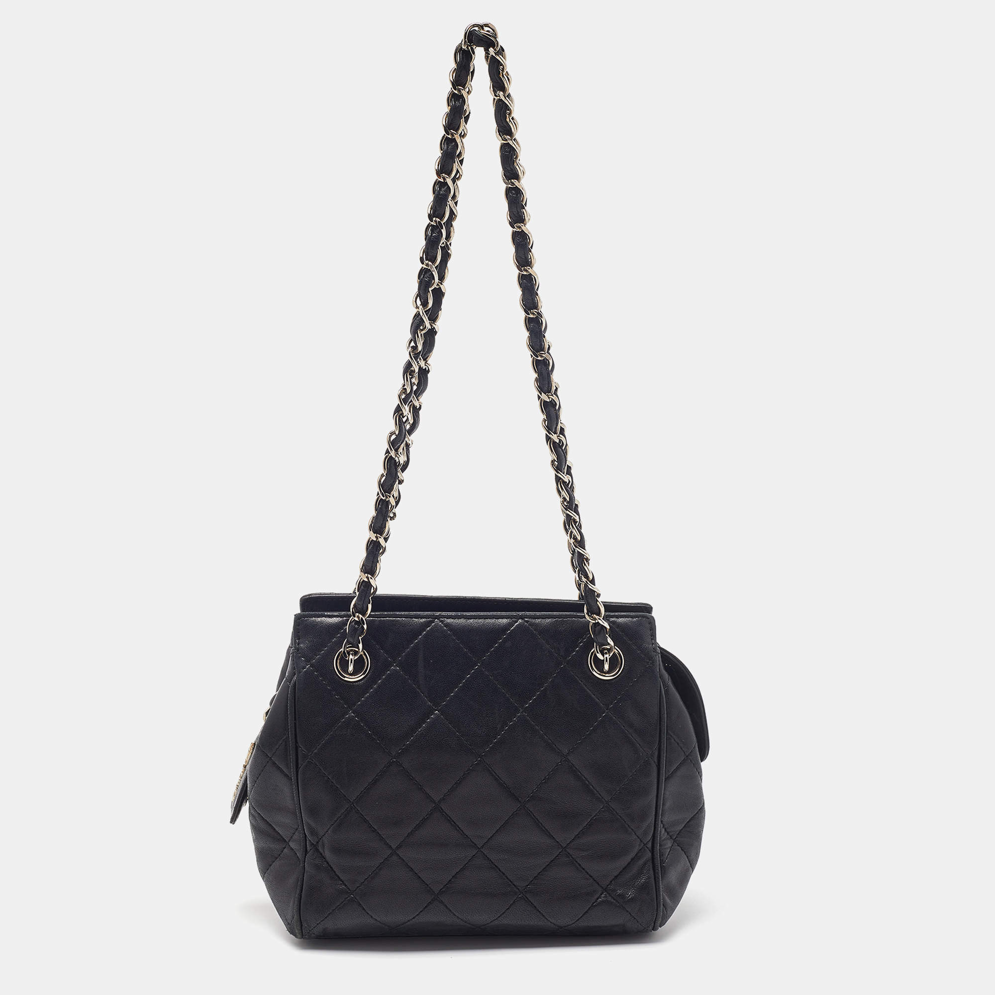 Pre Owned Chanel Black Quilted Leather Vintage Chain Shoulder Bag