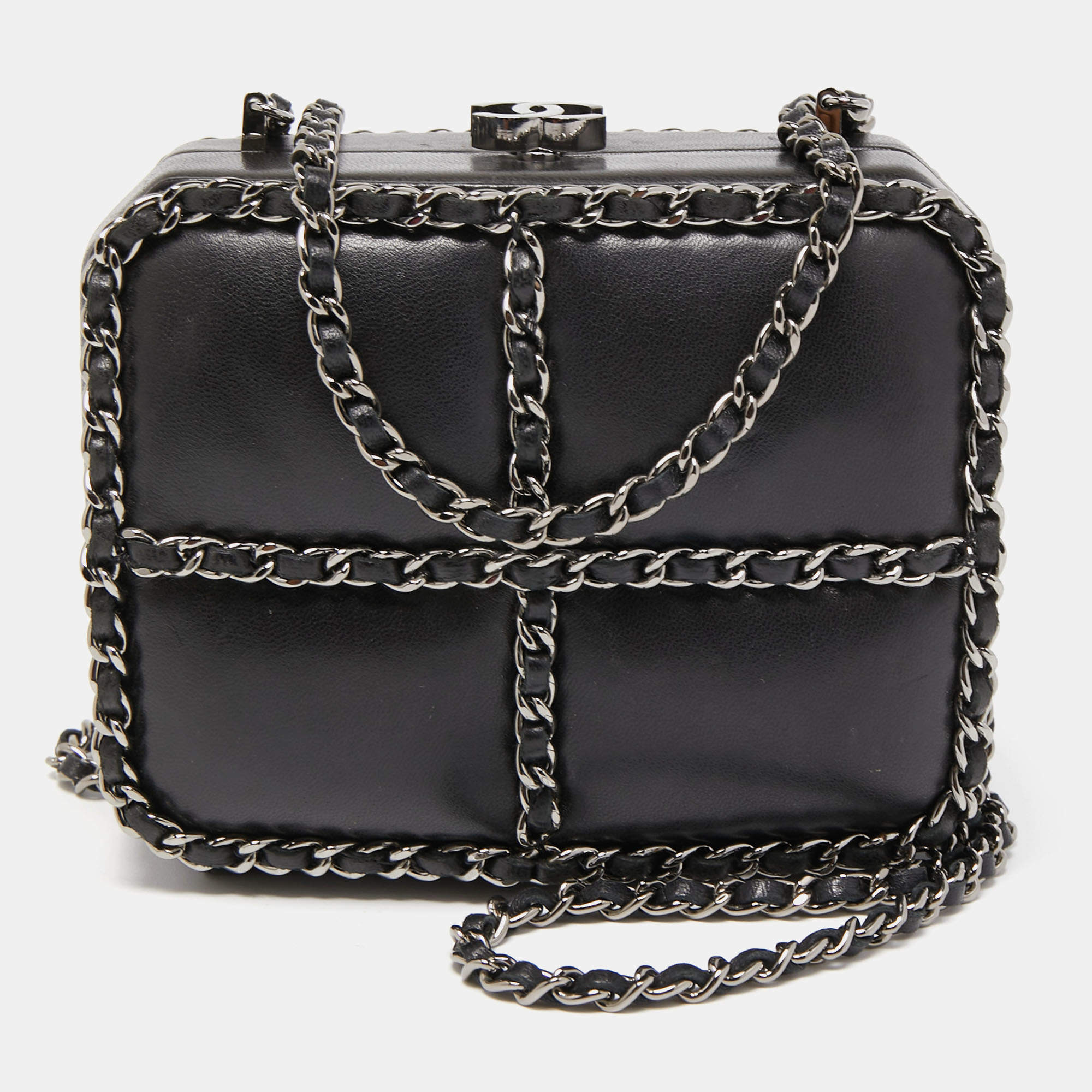 Pre Owned Chanel Black Leather Chain Me Box Chain Clutch