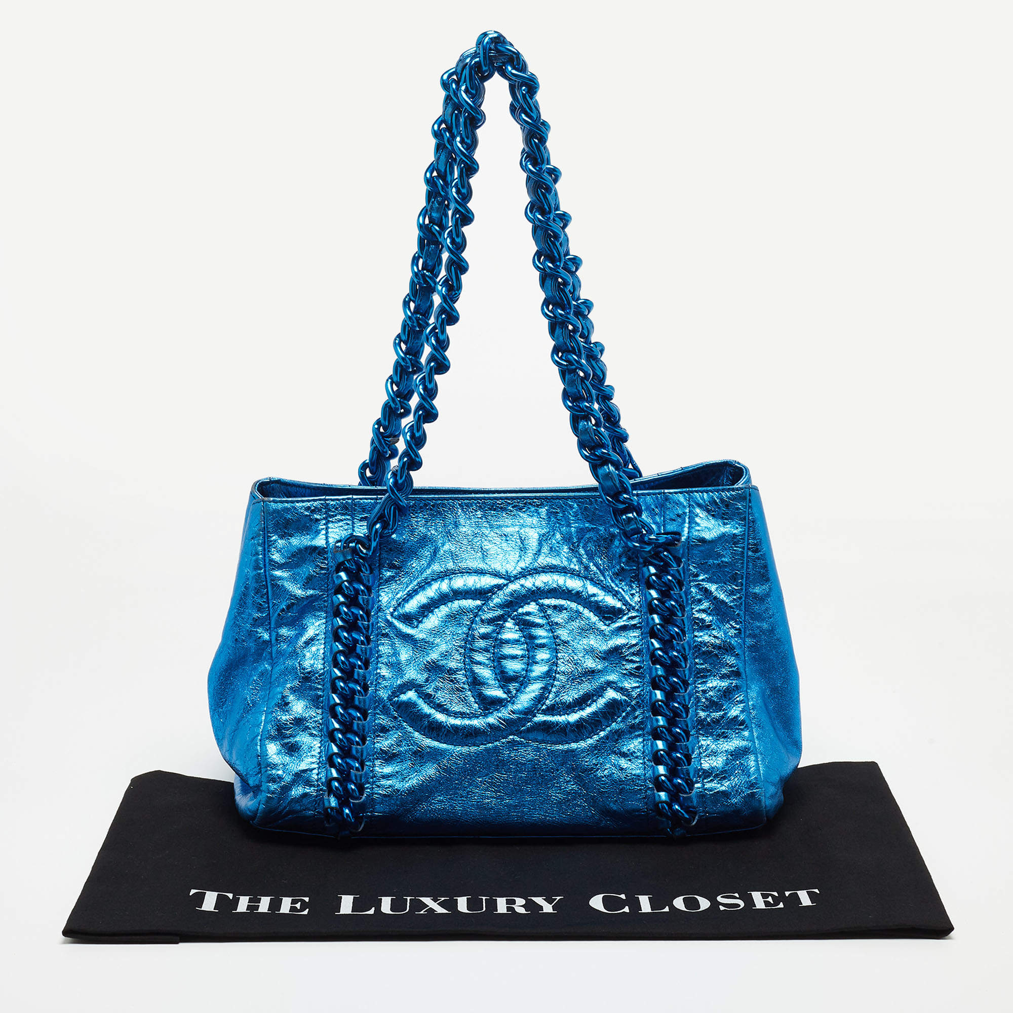 Chanel Metallic Blue Leather Modern Chain Tote Chanel | The Luxury Closet