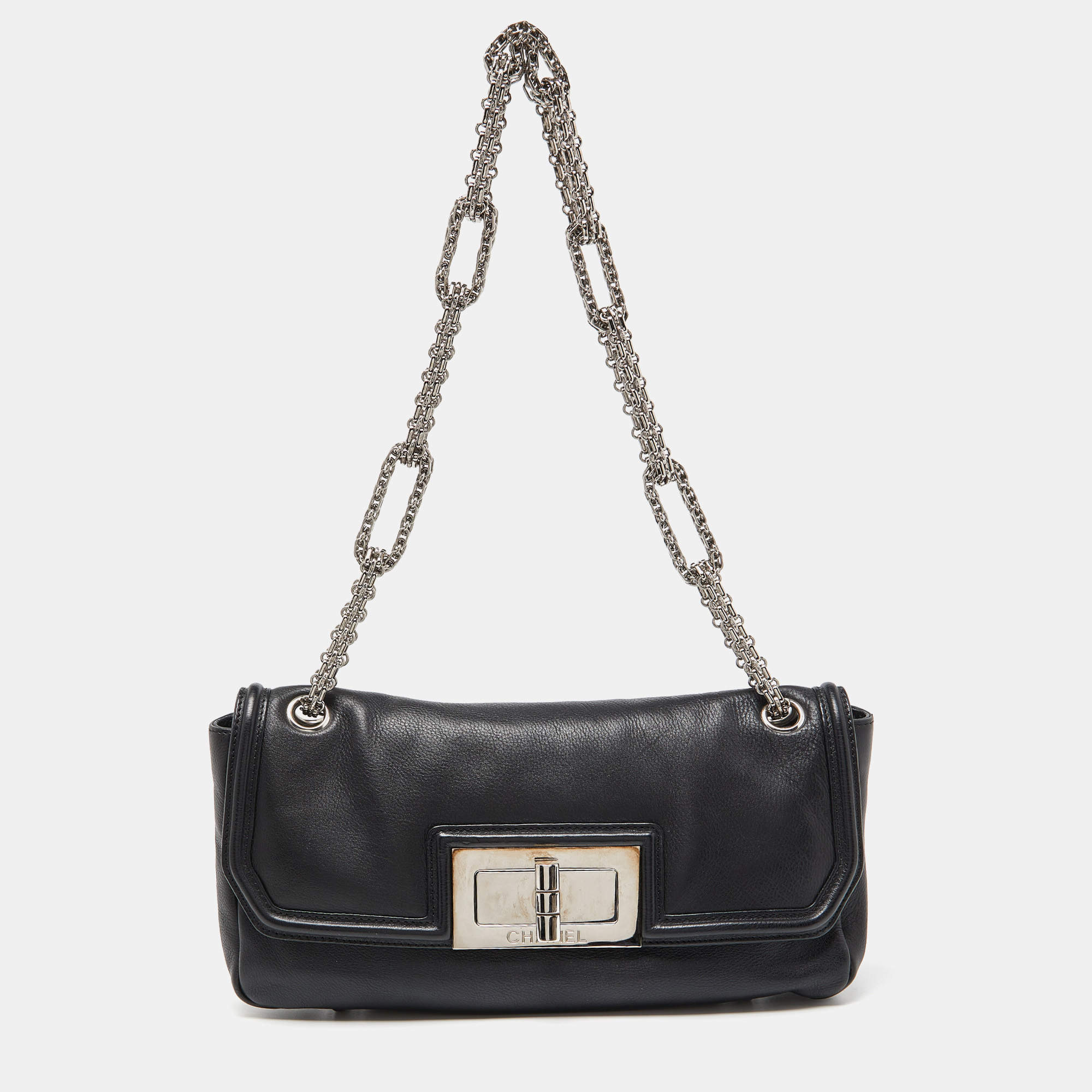 مملوكة مسبقًا Chanel Black Leather Mademoiselle Lock Flap Shoulder Bag