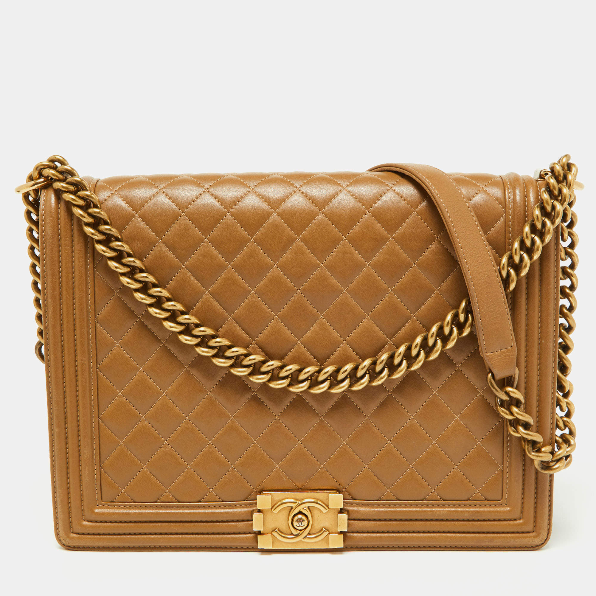 مملوكة مسبقًا Chanel Beige Quilted Leather Large Boy Flap Bag