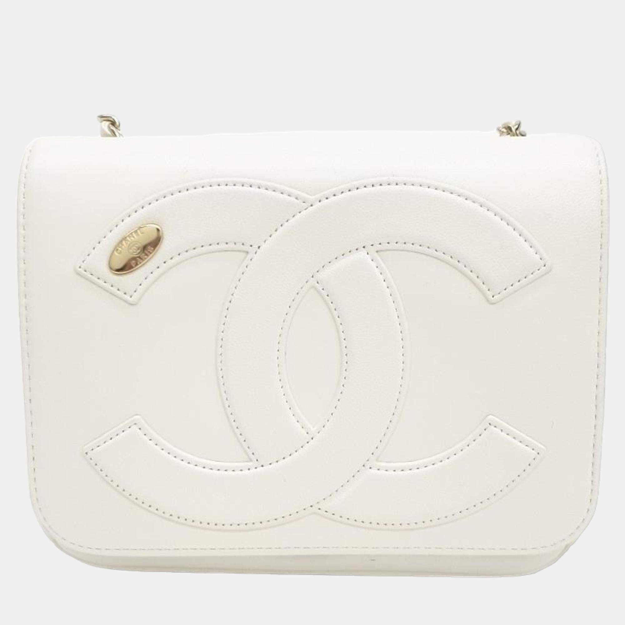 Pre Owned Chanel  White Lambskin Leather CC Shoulder Bag