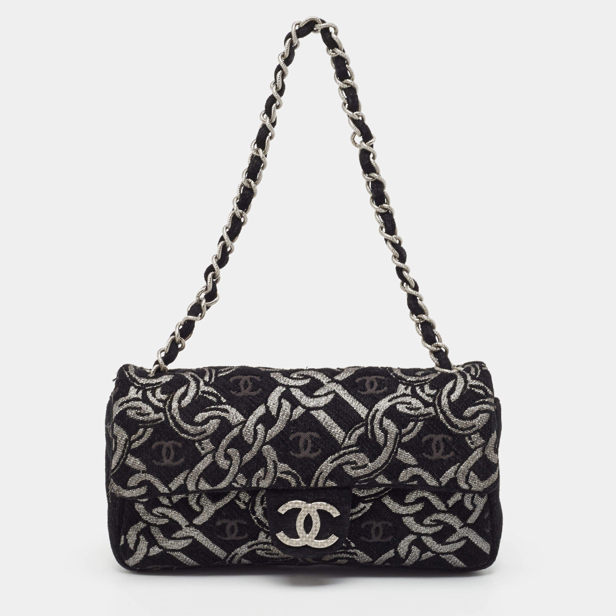 Pre Owned Chanel Black/Silver Printed Tweed CC Chainlink Flap Bag