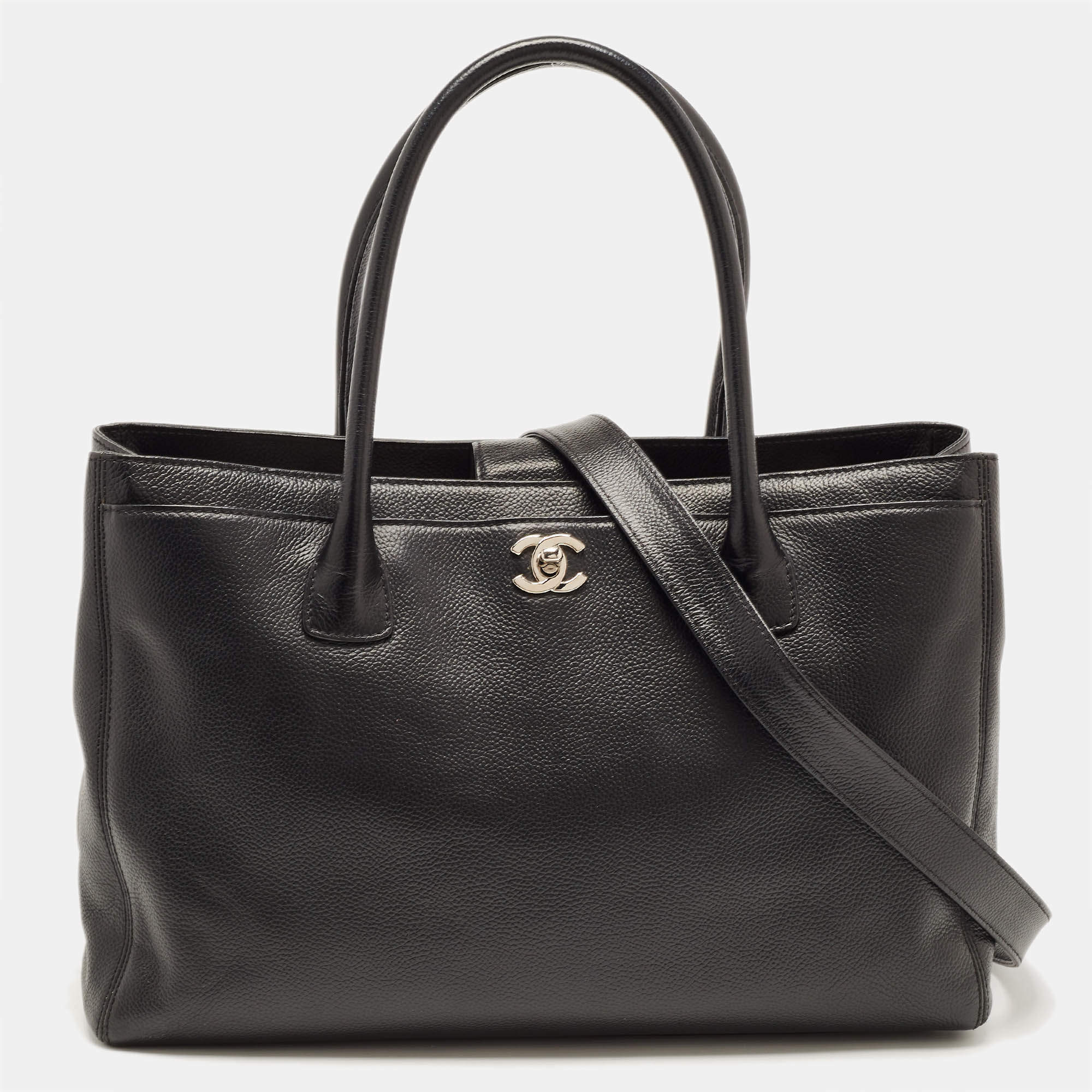 Pre Owned Chanel Black Leather Cerf Shopper Tote