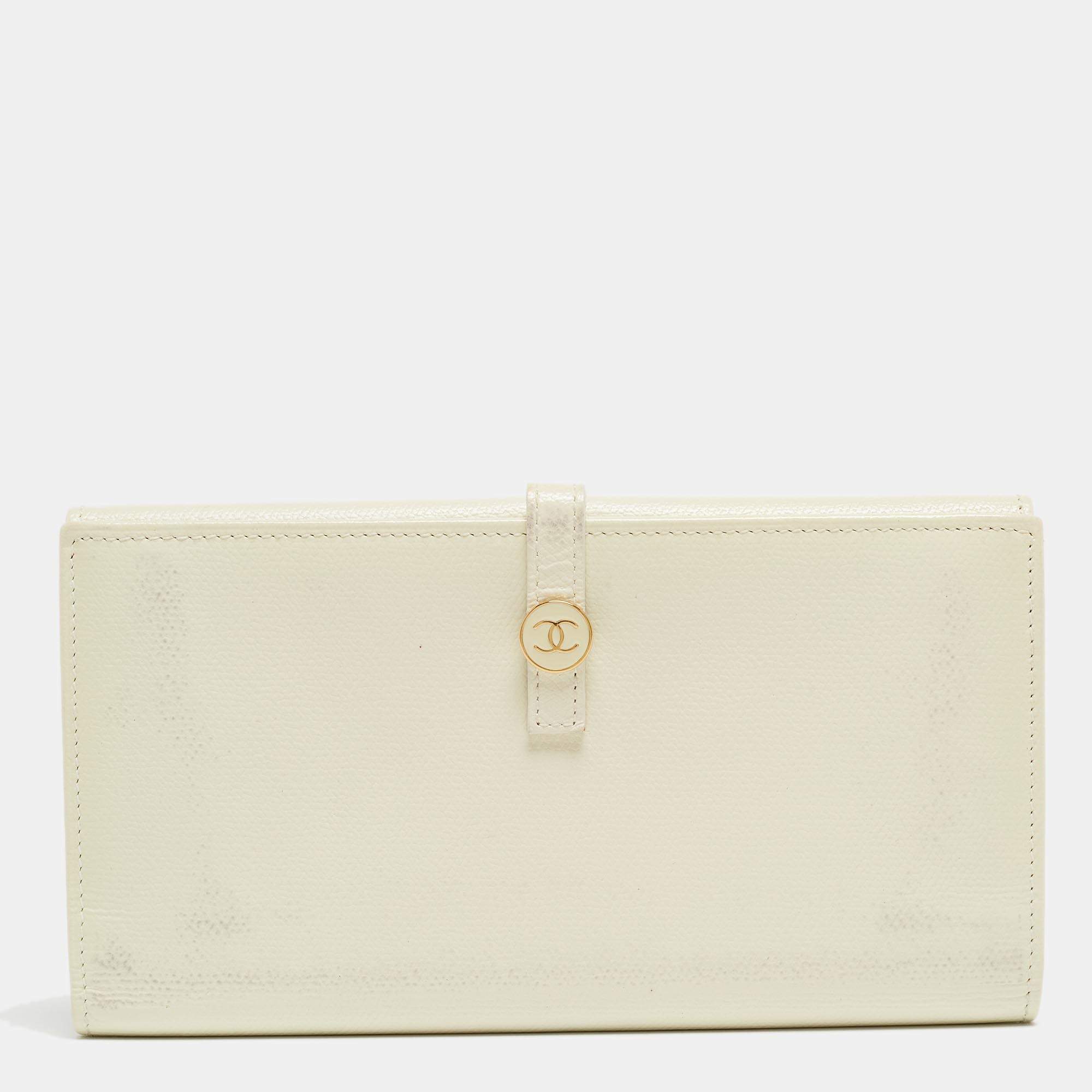 Chanel White Leather CC Flap French Continental Wallet