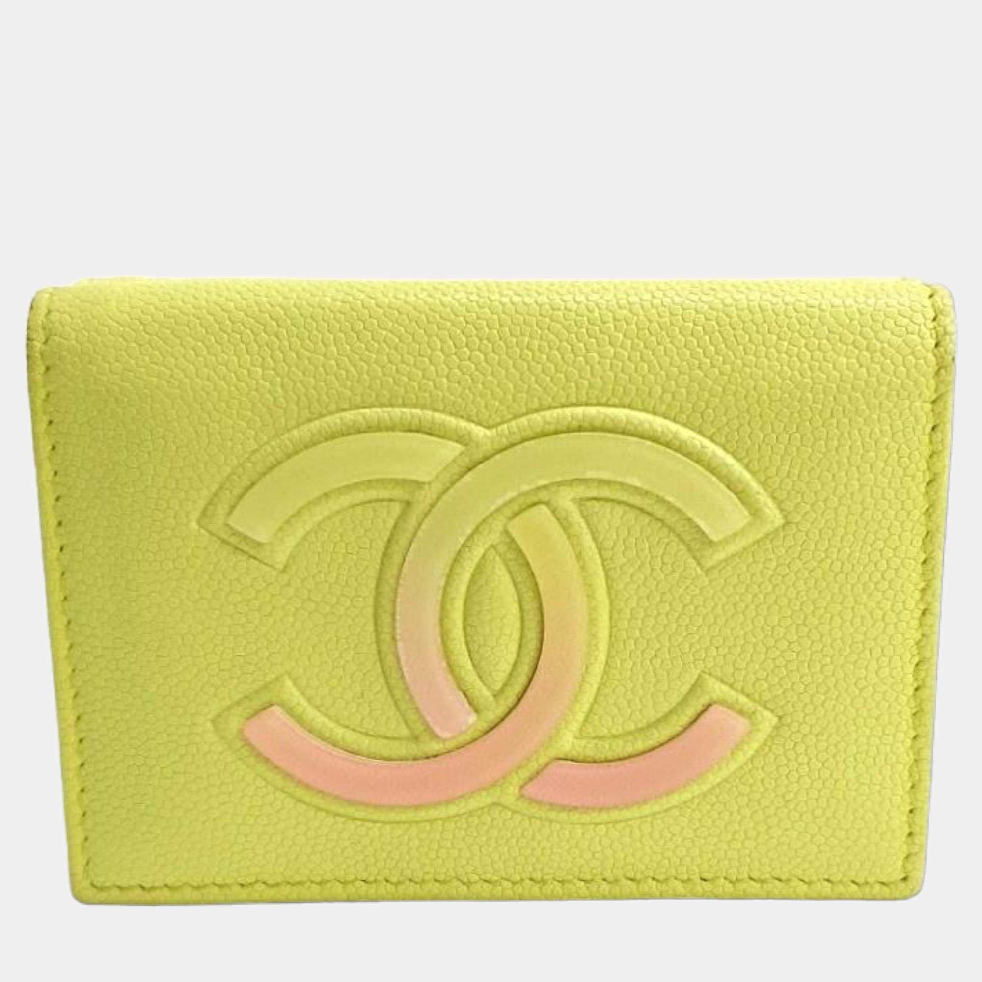 Pre Owned Chanel Caviar Half Wallet AP0141