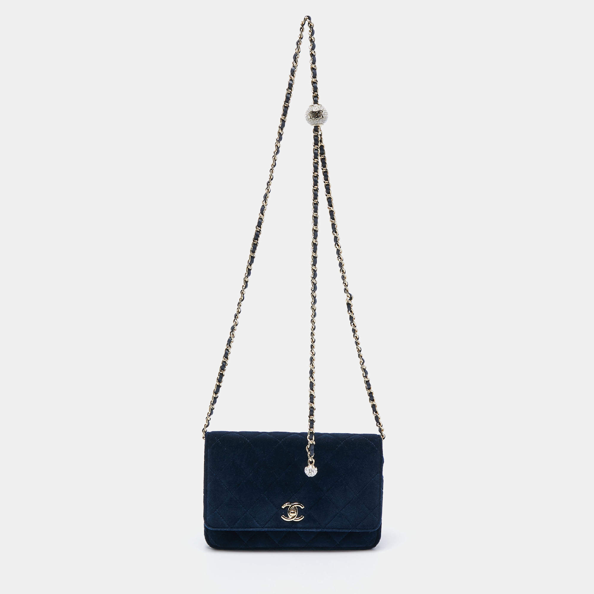 Pre Owned Chanel Navy Blue Quilted Velvet Pearl Crush Wallet on Chain 