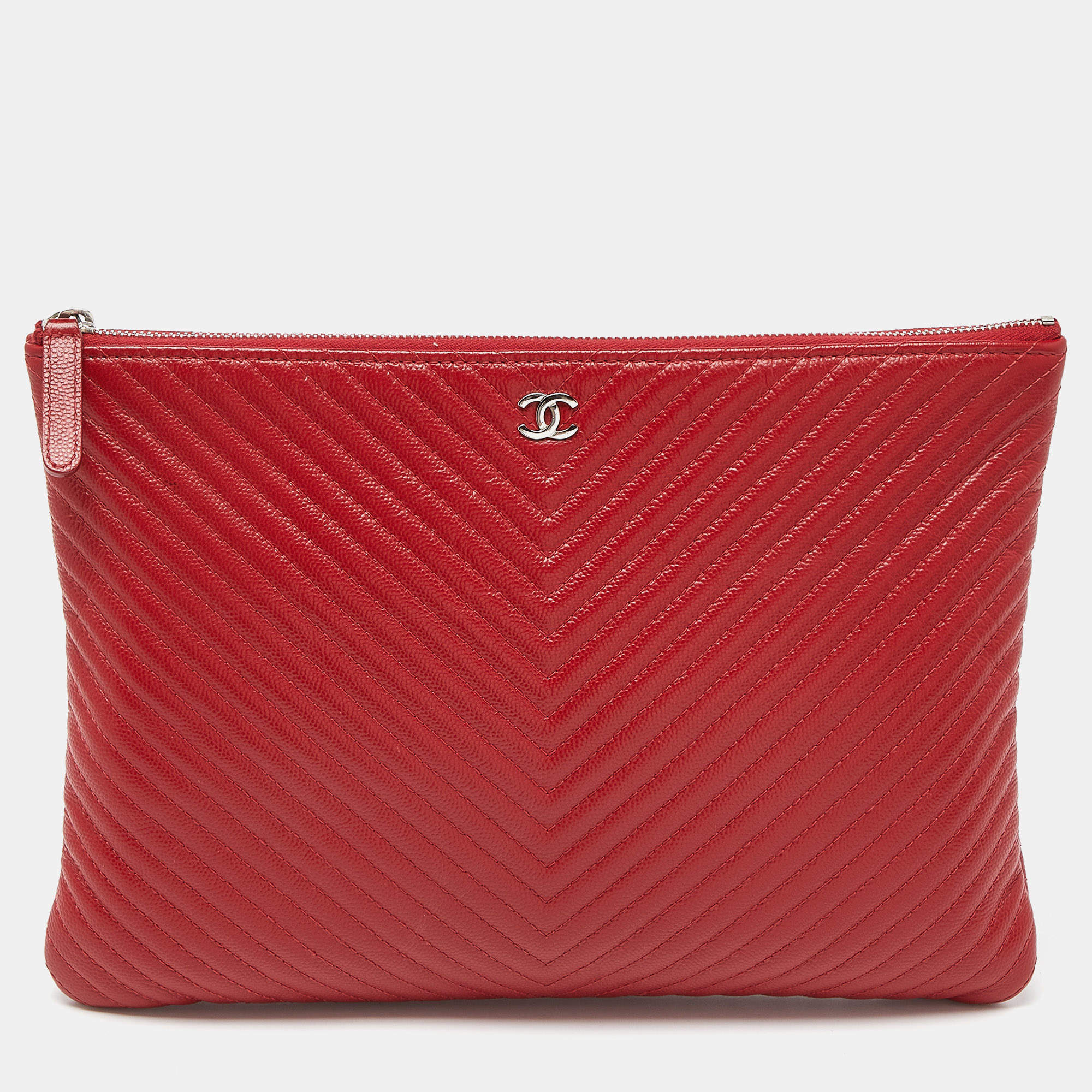 Pre Owned Chanel Red Chevron Quilted Caviar Leather Medium O'Case Pouch