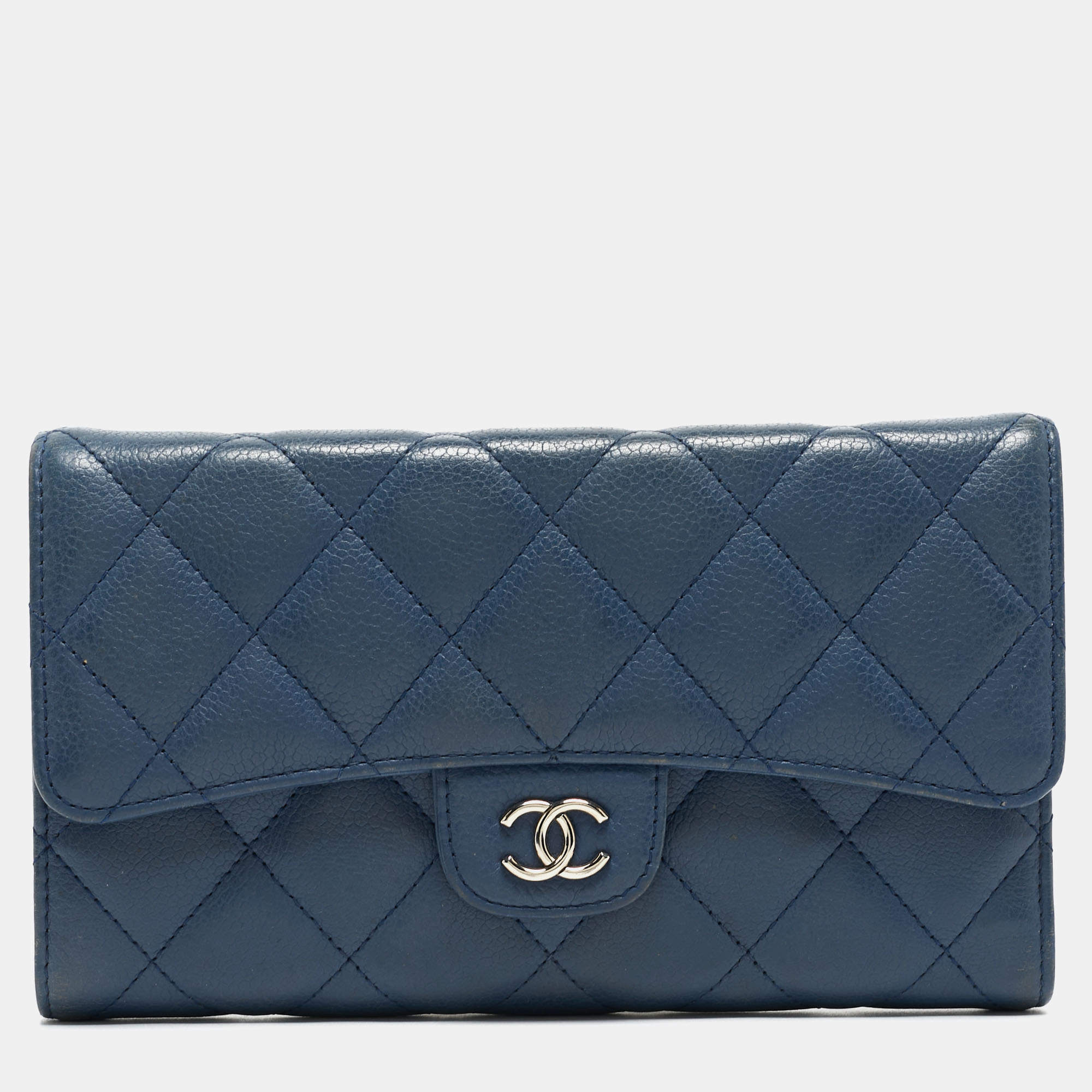 Pre Owned Chanel Blue Quilted Caviar Leather Classic Flap Wallet