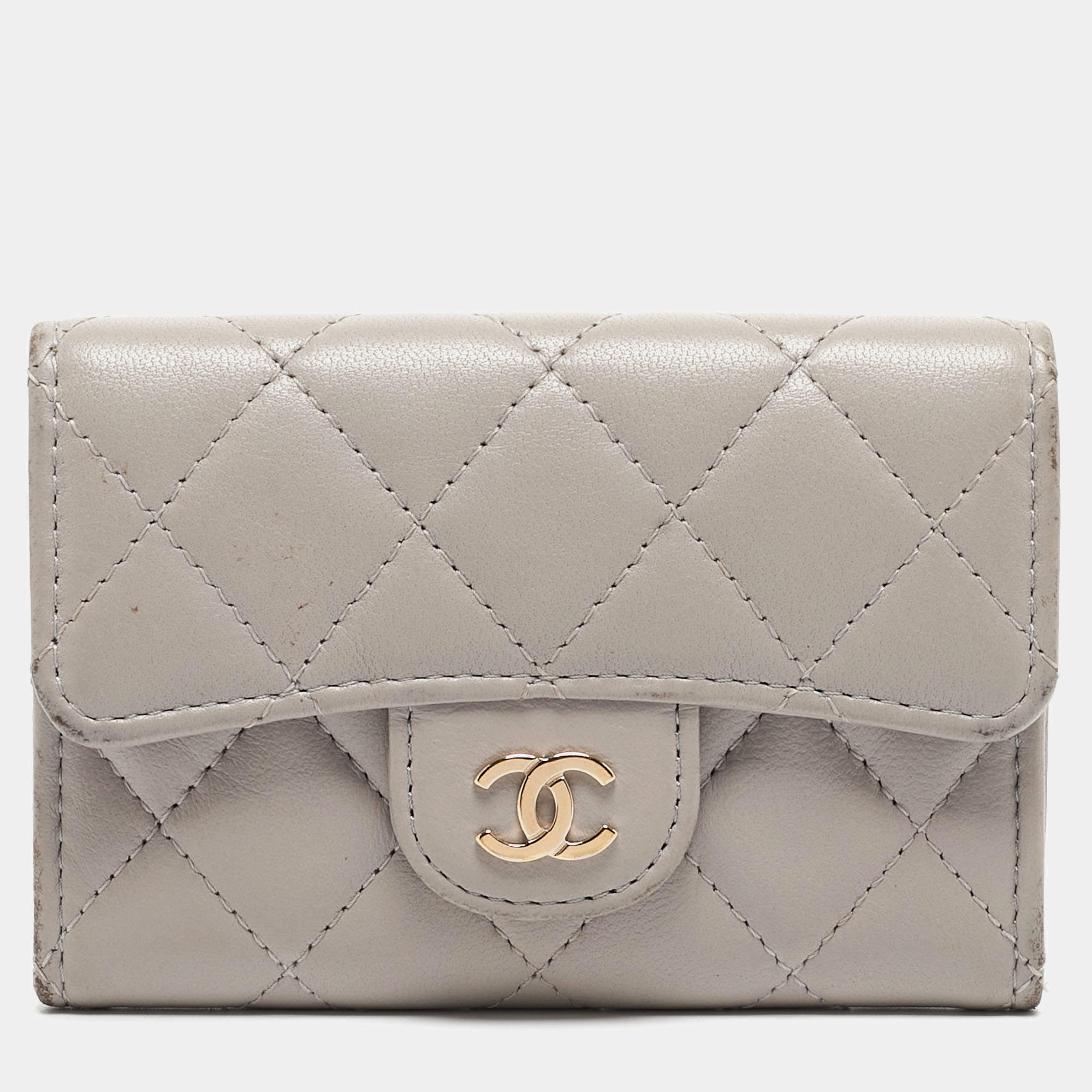 Pre Owned Chanel Grey Quilted Leather Flap Card Holder