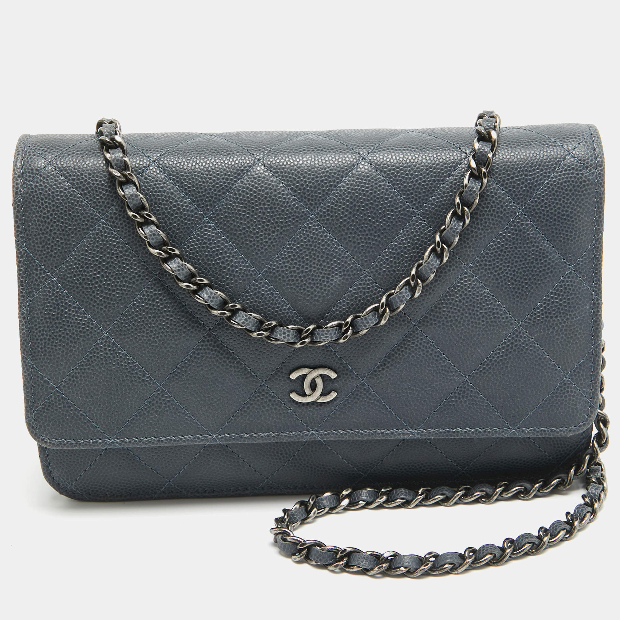 Pre Owned Chanel Ash Blue Quilted Caviar Leather Classic Wallet on Chain