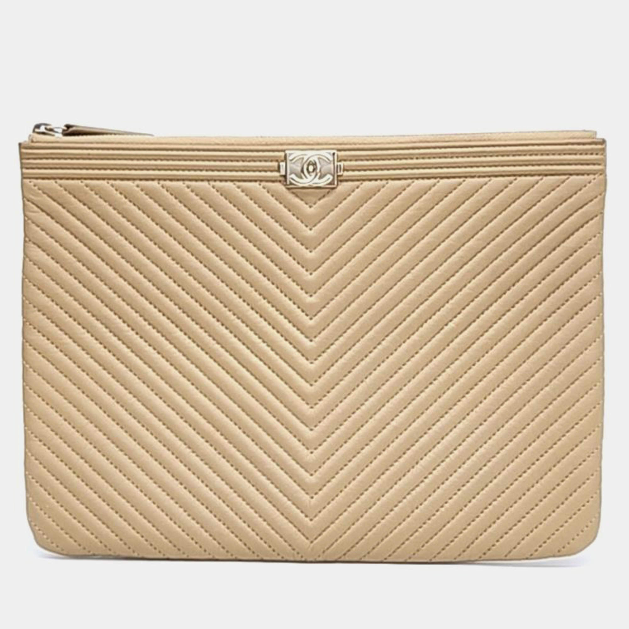 Pre Owned Chanel Brown Leather Chevron Boy Medium Clutch Bag