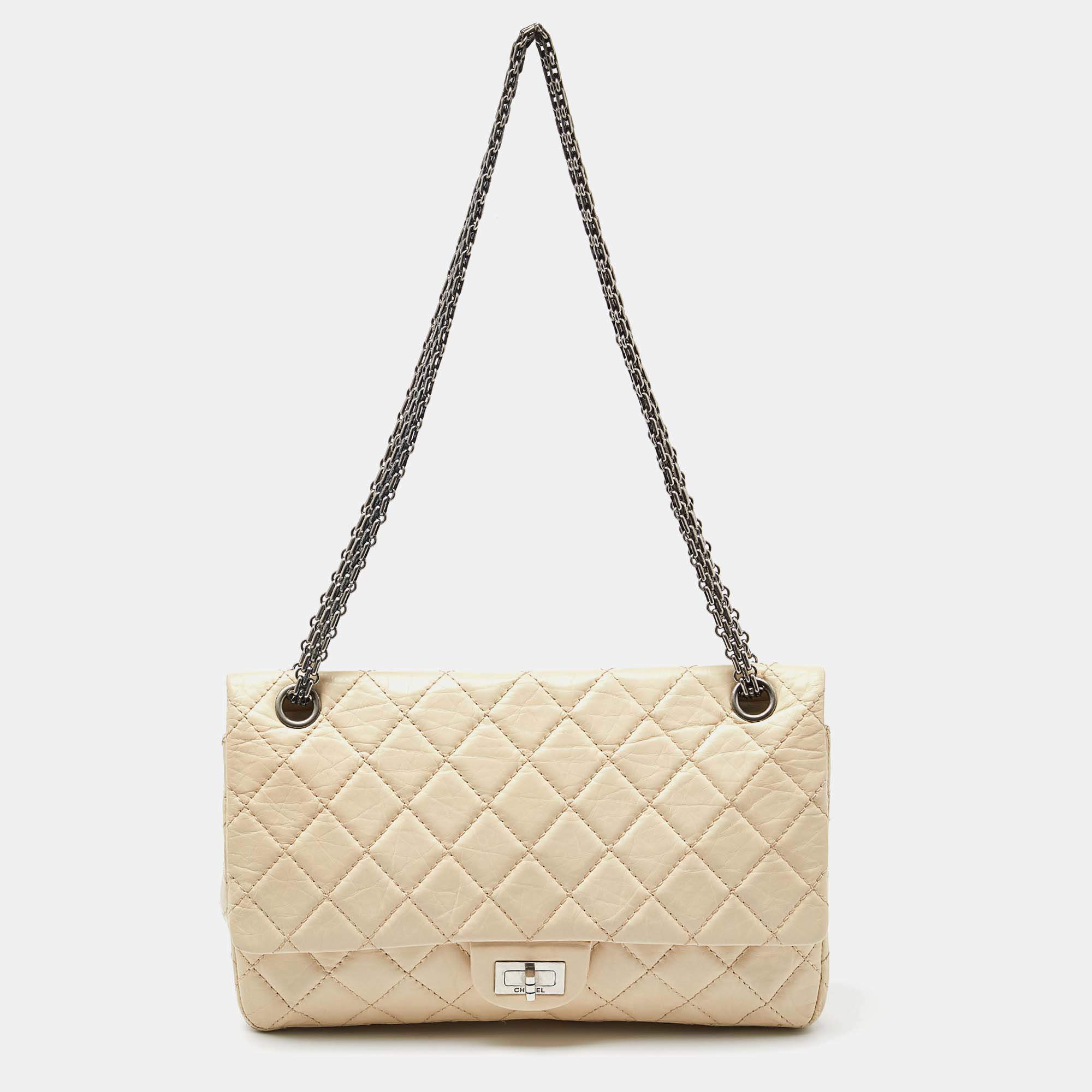 Pre Owned Chanel Cream Quilted Aged Leather Classic 226 Reissue 2.55 Flap Bag