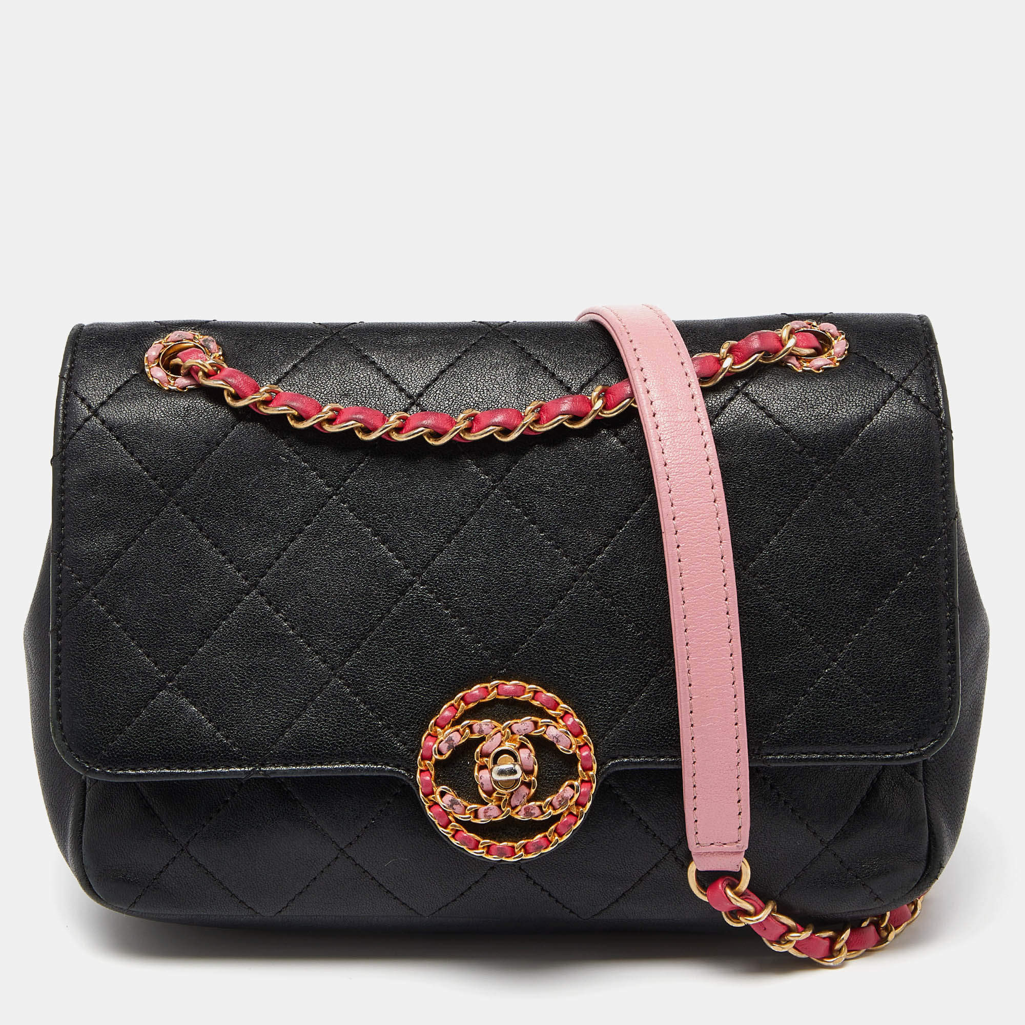 Pre Owned Chanel Black/Pink Quilted Leather CC Chain Logo Shoulder Bag