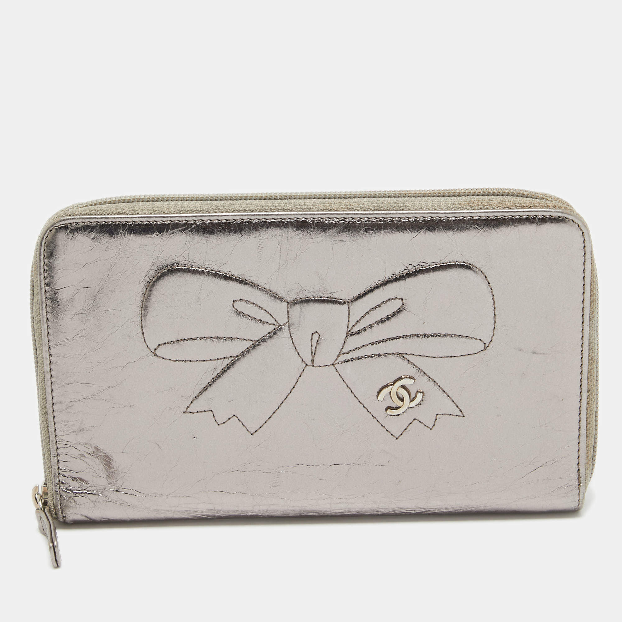 Chanel Silver Leather CC Bow Zip Around Wallet Organizer