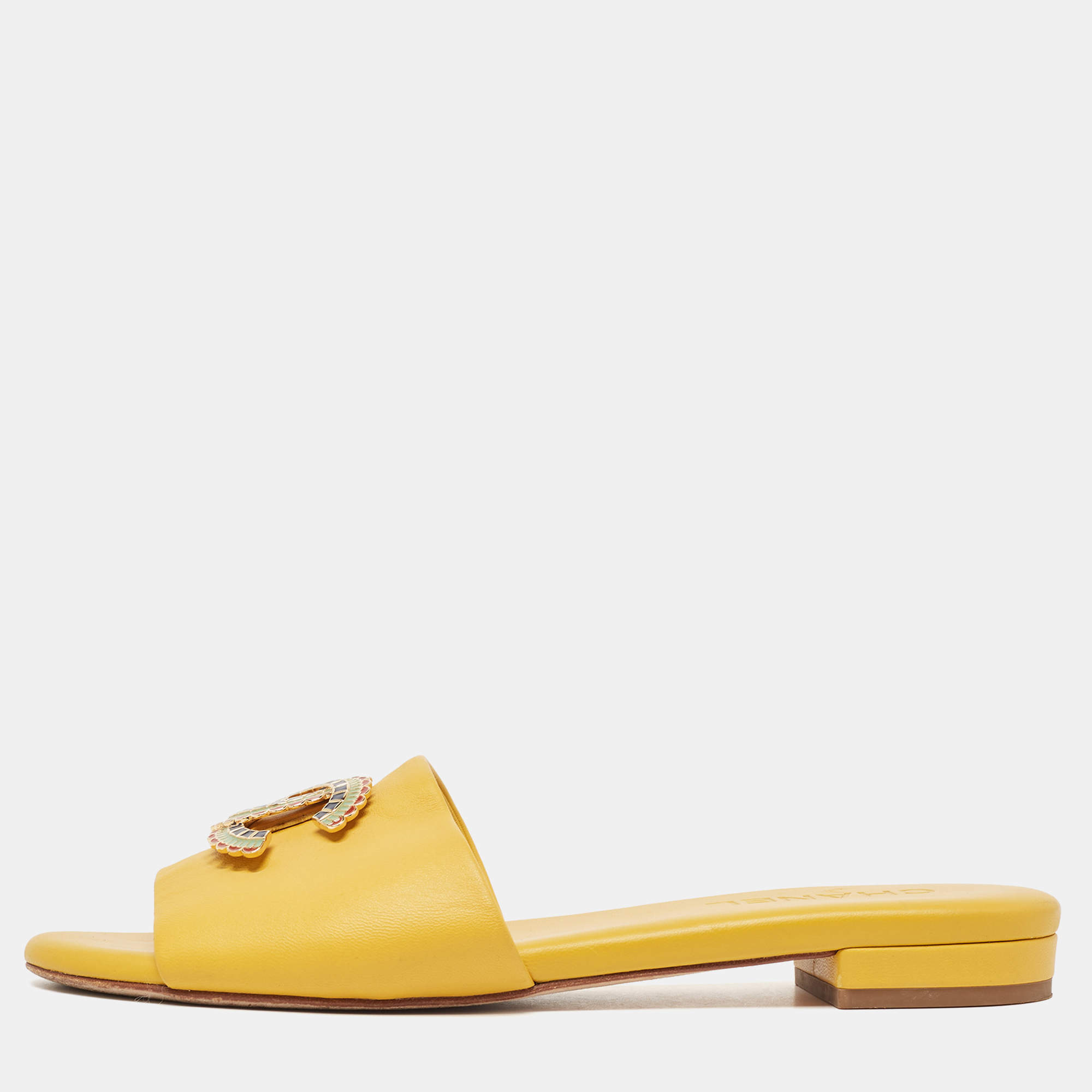Chanel Yellow Leather Interlocking CC Logo Flat Slides Size 39