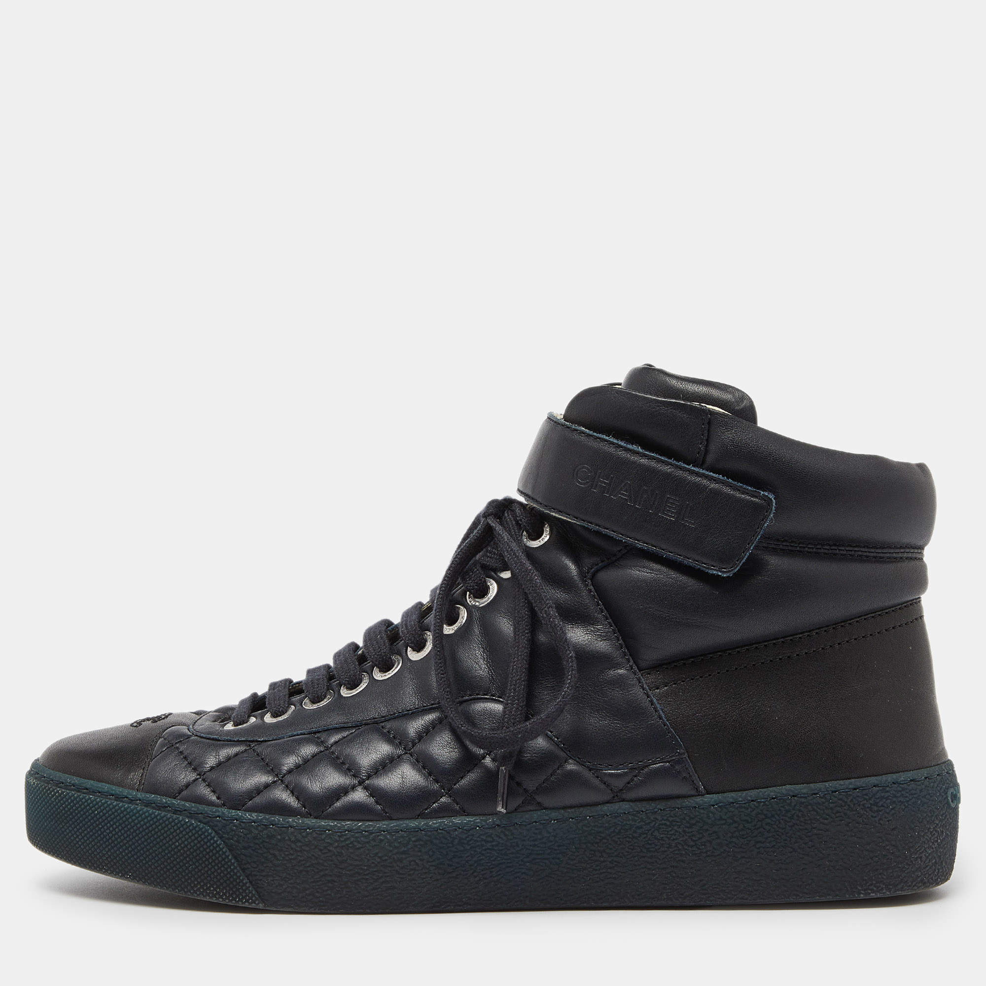 Pre Owned Chanel Black/Blue Quilted Leather CC High Top Sneakers Size 40.5