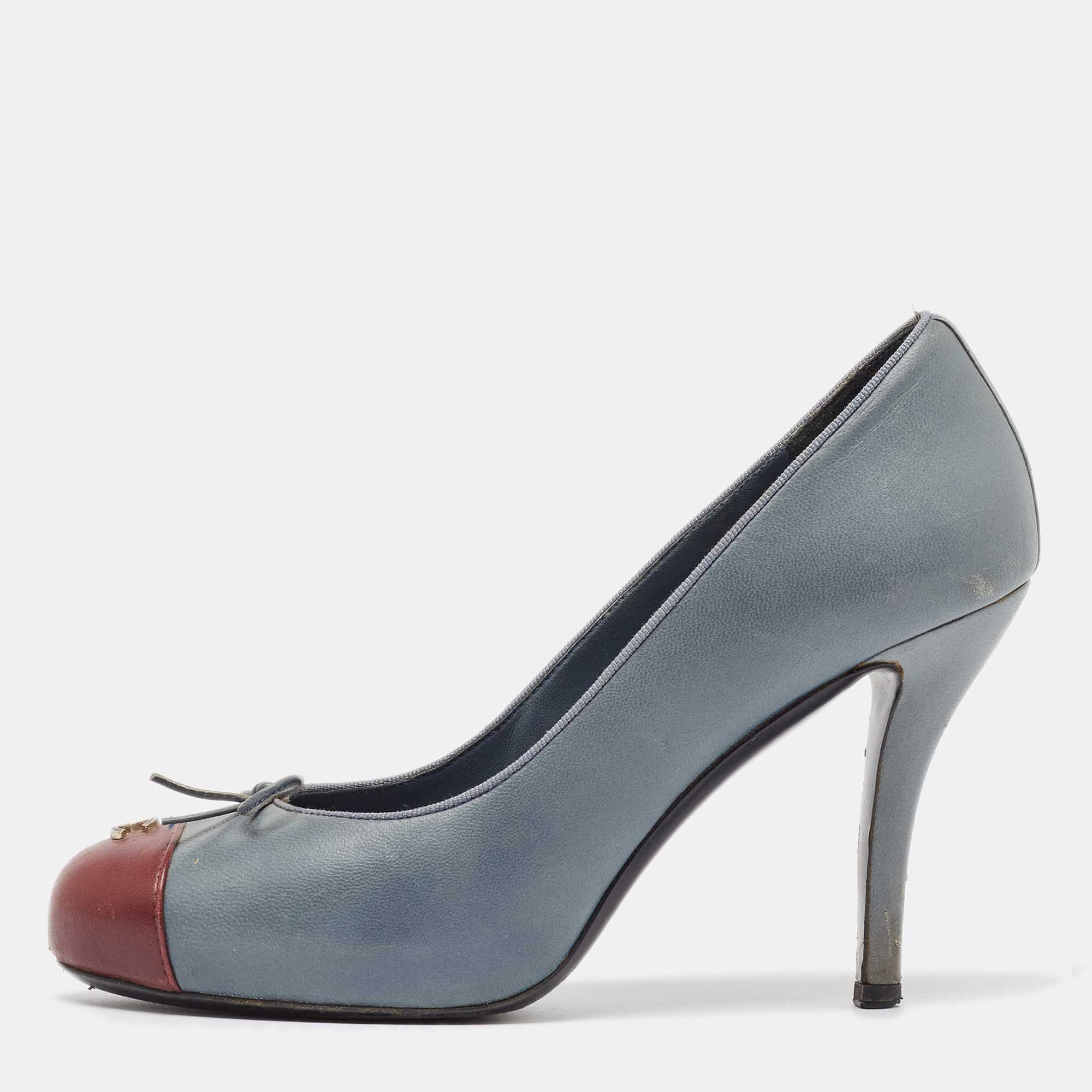 Pre Owned Chanel Grey/Burgundy Leather CC Cap-Toe Bow Pumps Size 38