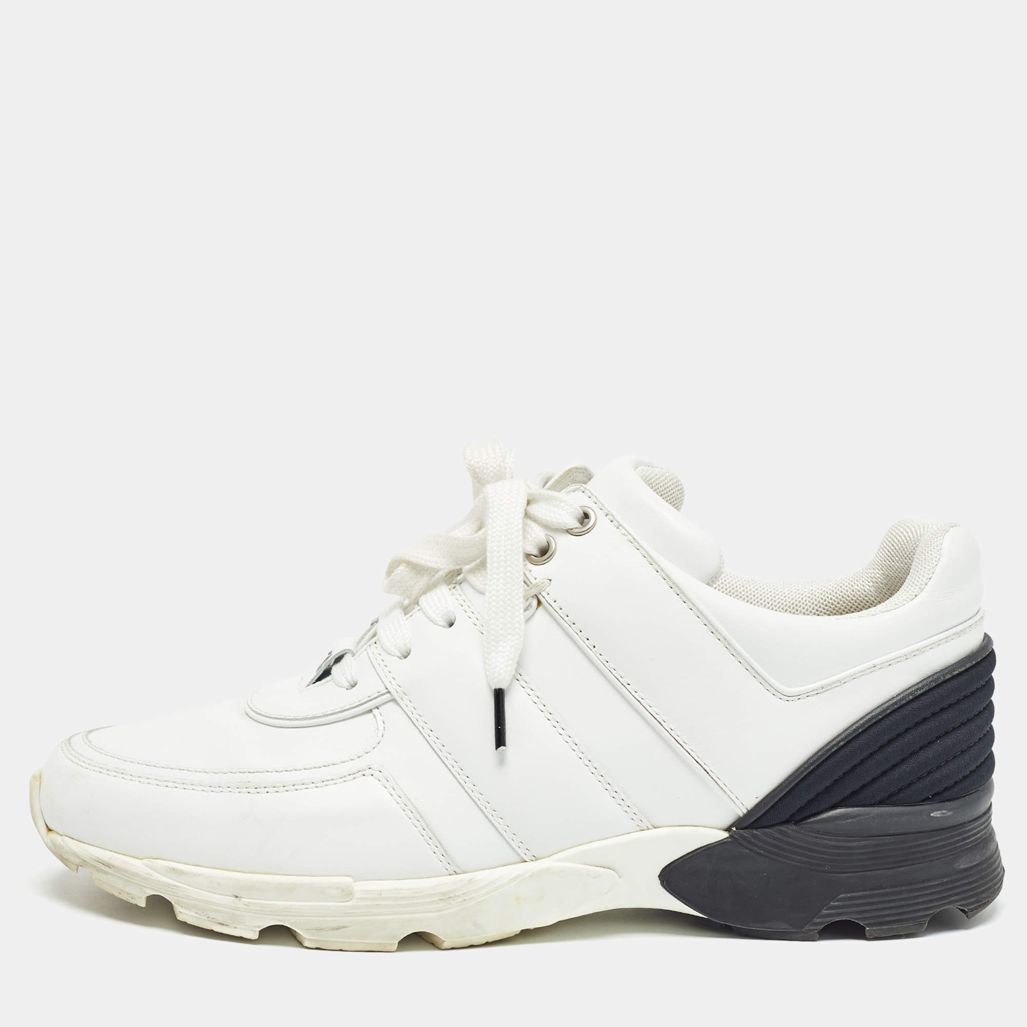 Pre Owned Chanel White/Black Leather And Satin CC Low Top Sneakers Size 39.5