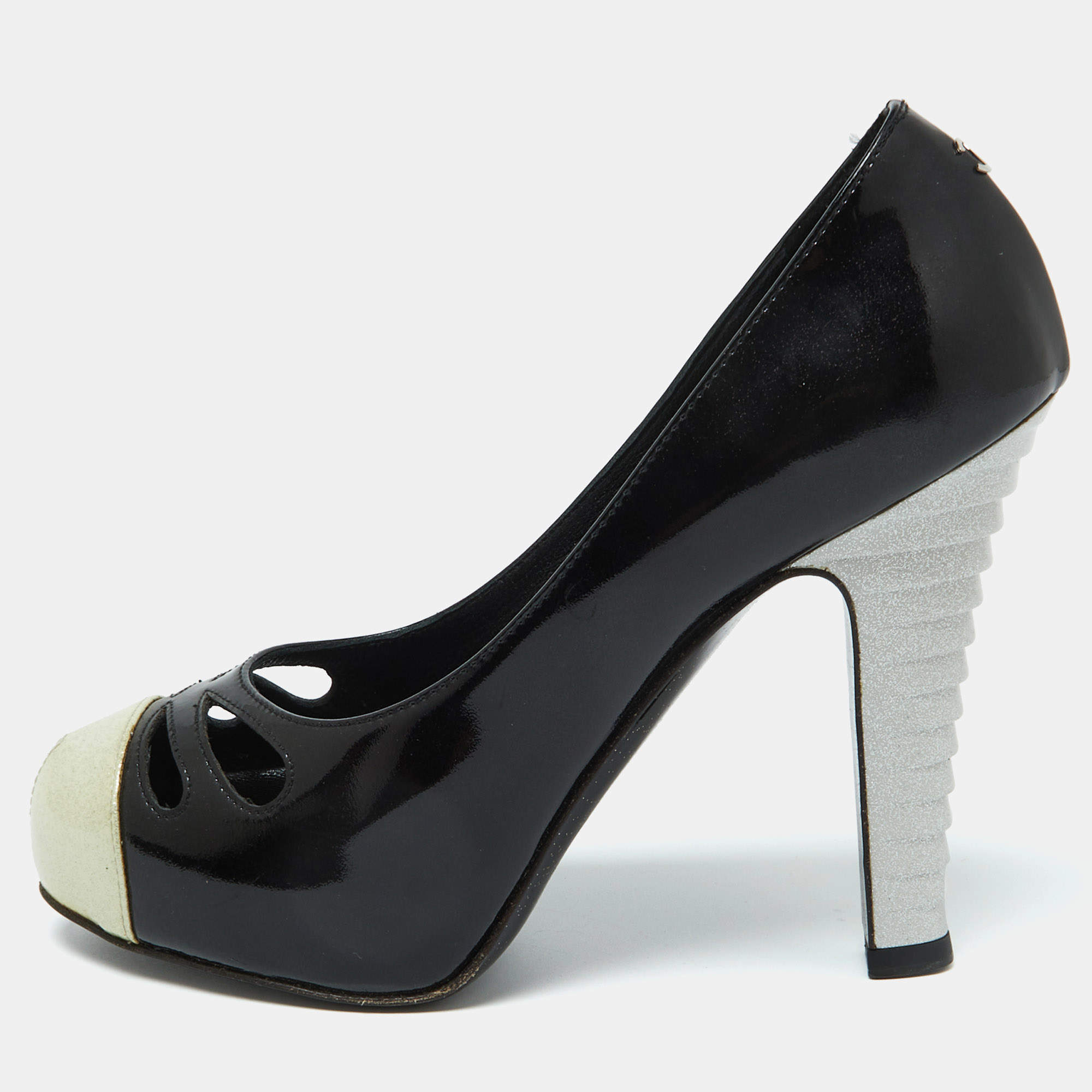 Pre Owned Chanel Tri Color Patent Leather CC Cap Toe Pumps Size 35