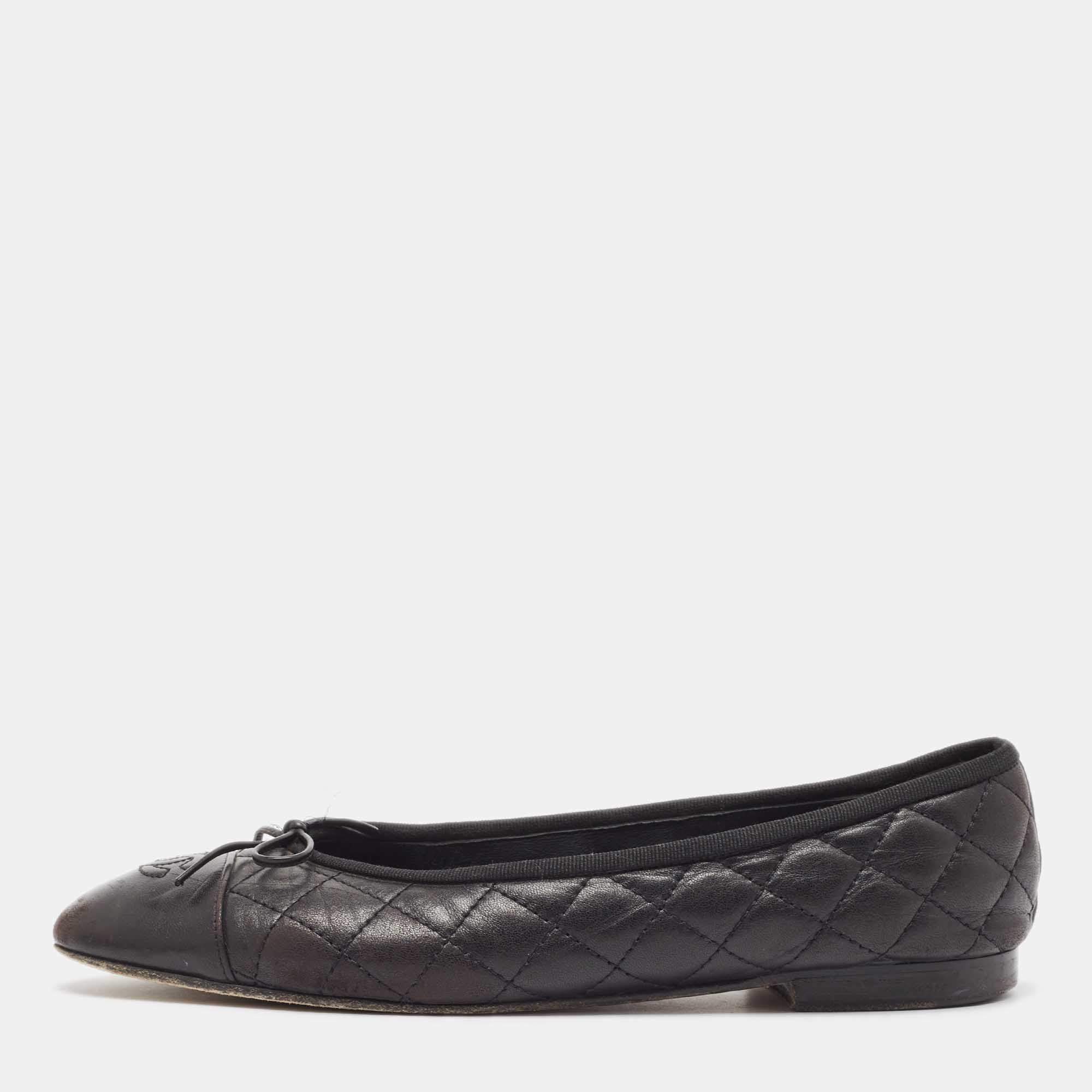 Pre Owned Chanel Black Quilted Leather CC Bow Ballet Flats Size 41