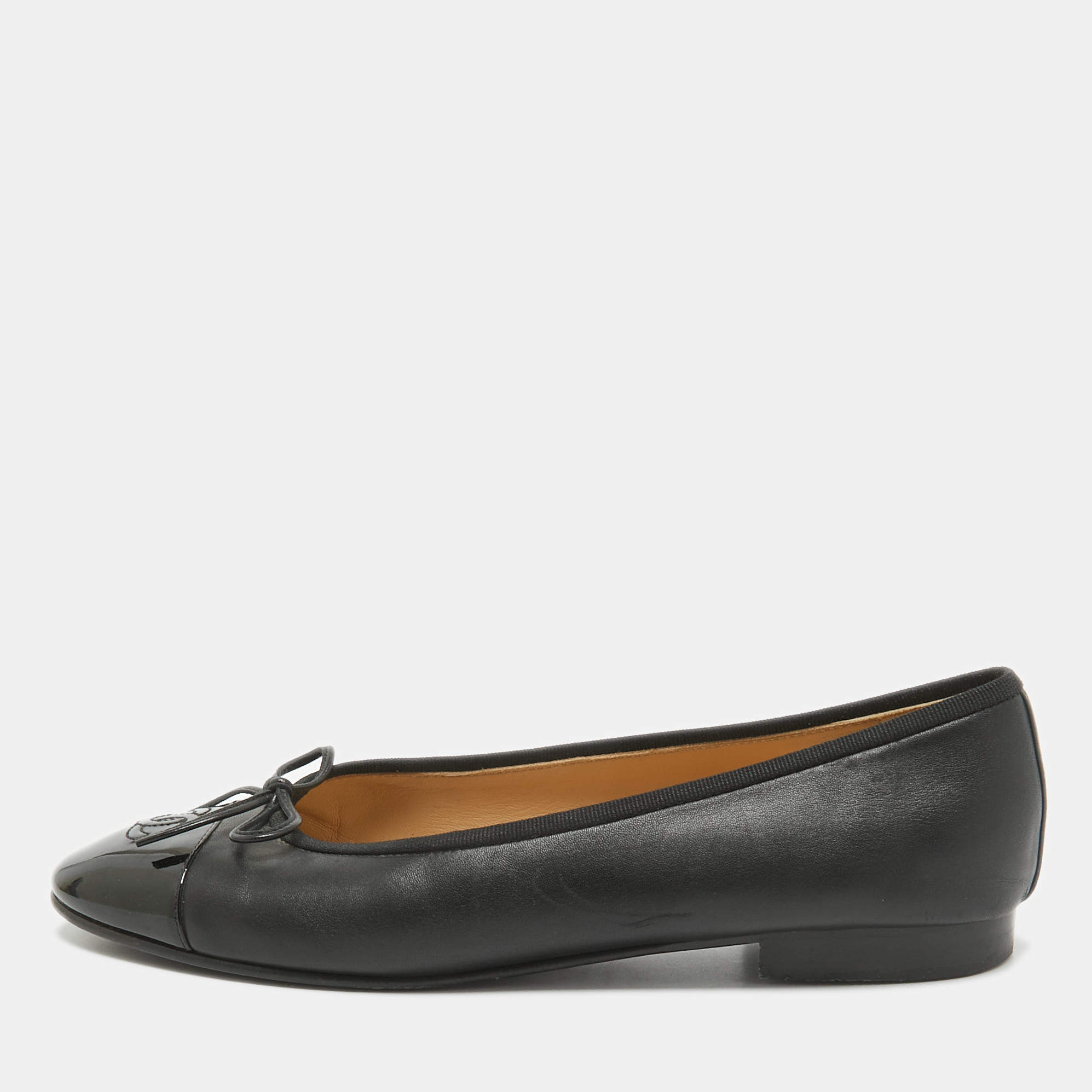 Chanel Black Leather and Patent CC Cap Toe Bow Ballet Flats Size 39