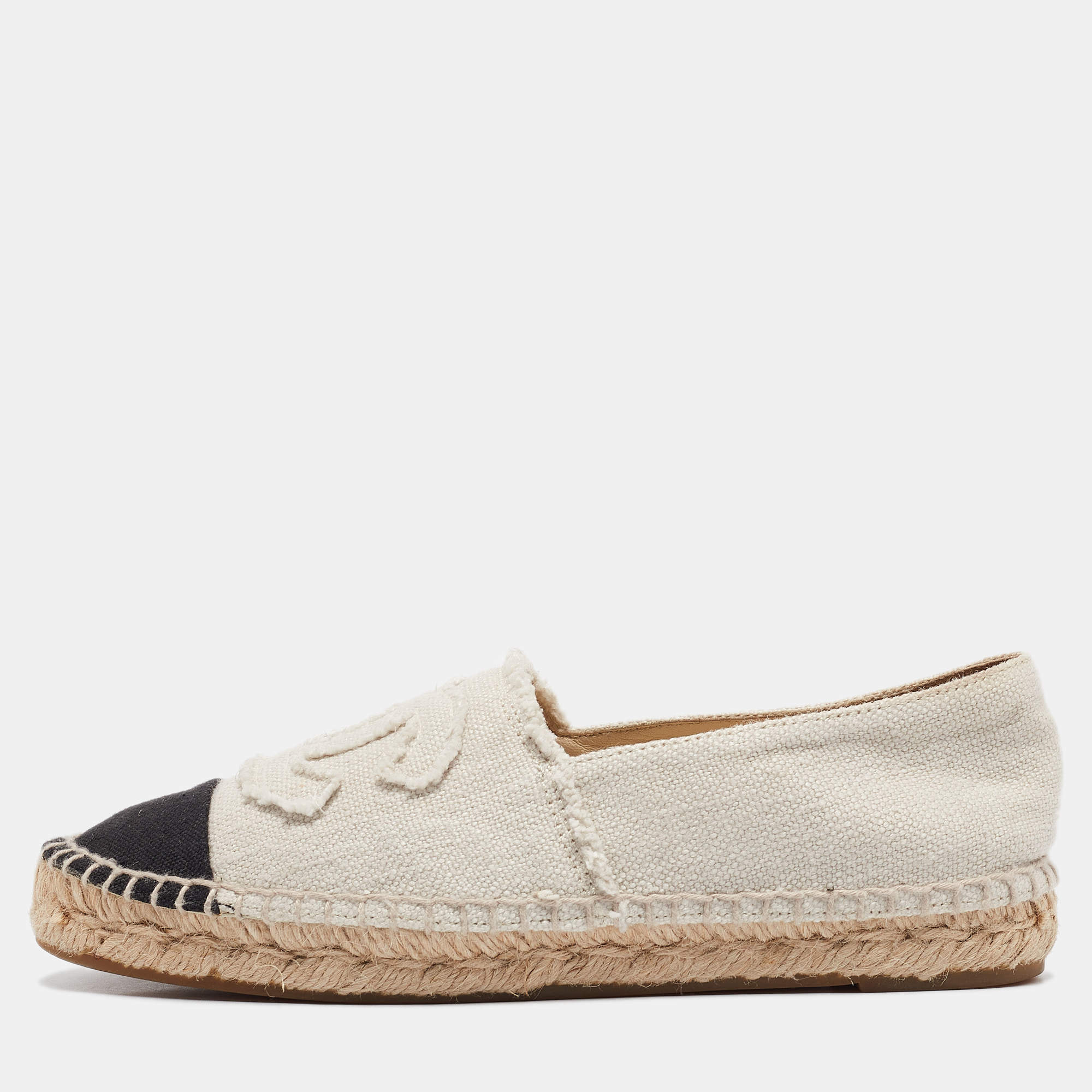 Pre Owned Chanel White/Black Canvas CC Espadrille Flats Size 37