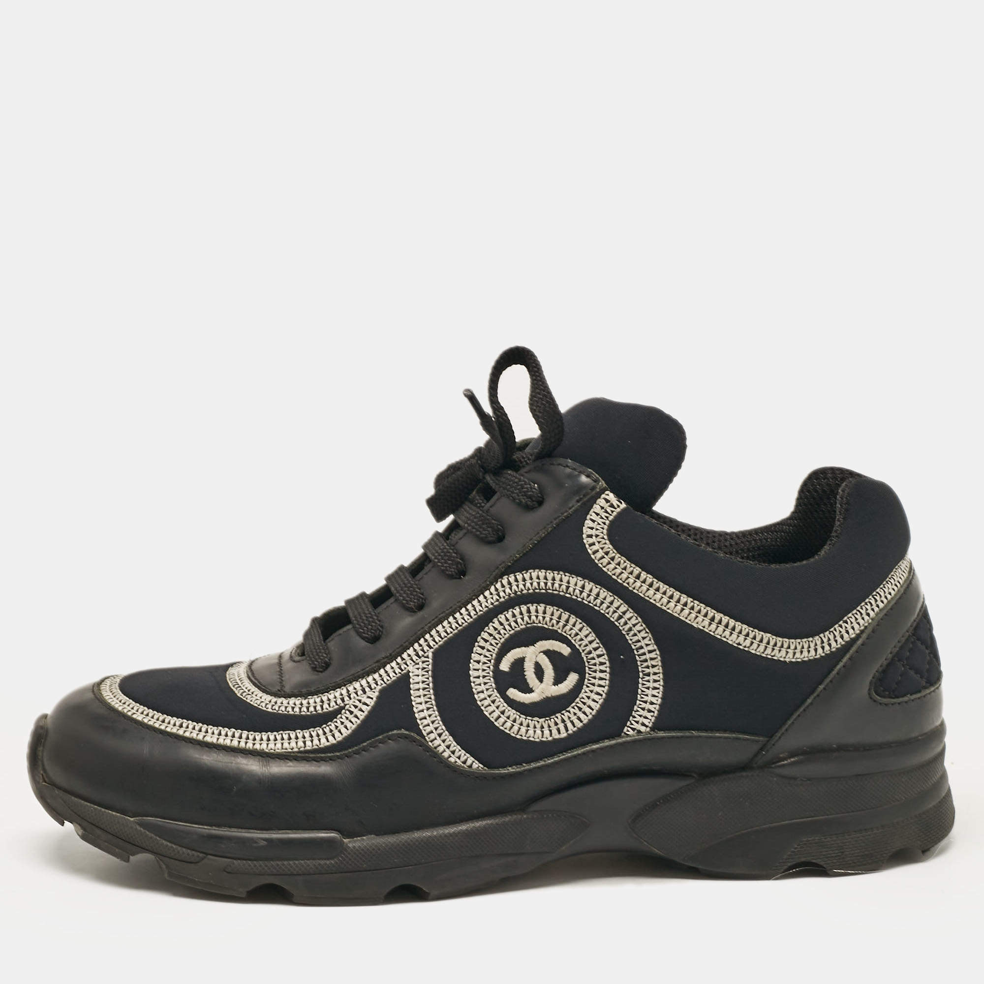 Pre Owned Chanel Black Leather and Neoprene CC Low Top Sneakers Size 37