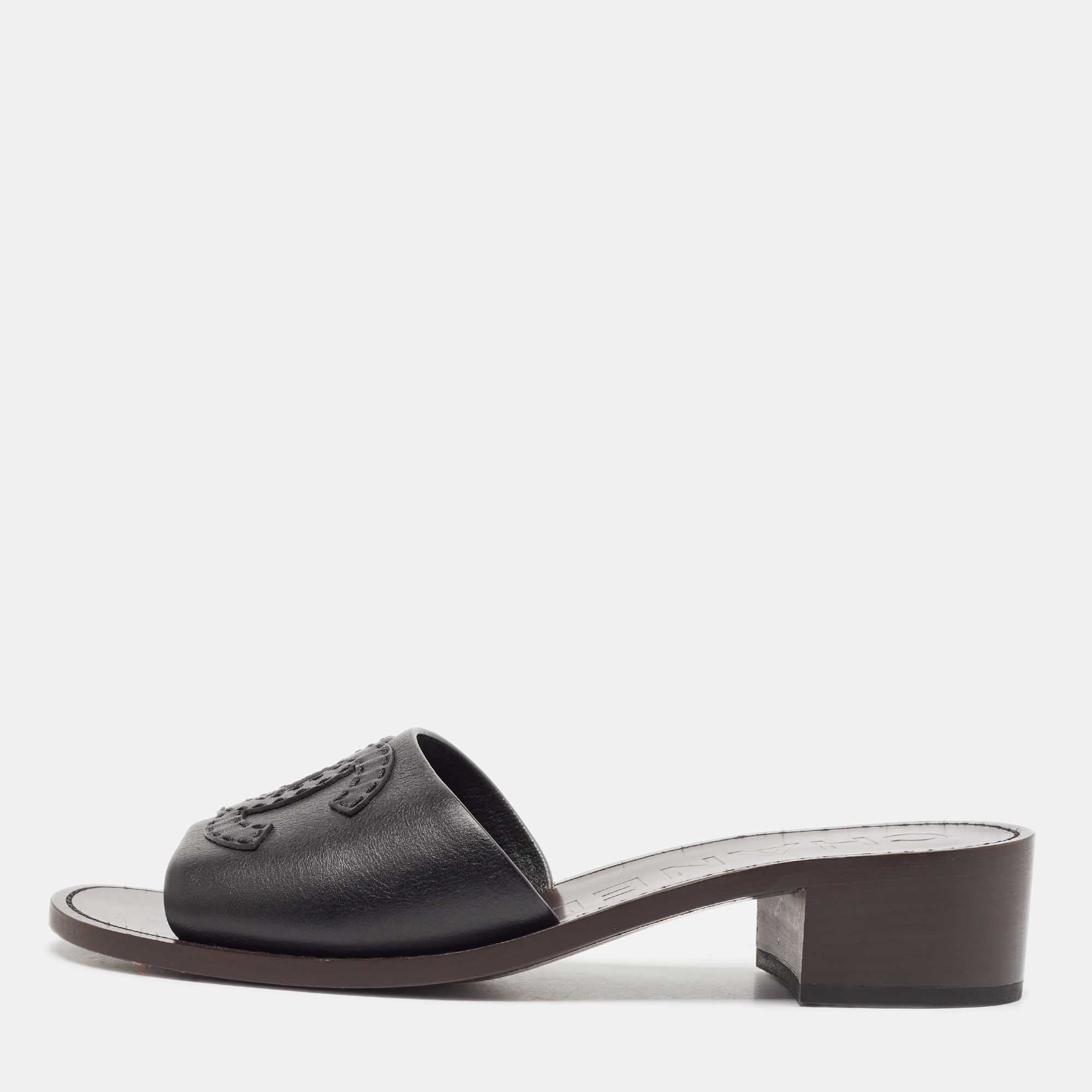 Pre Owned Chanel Black Leather CC Slide Sandals Size 39.5