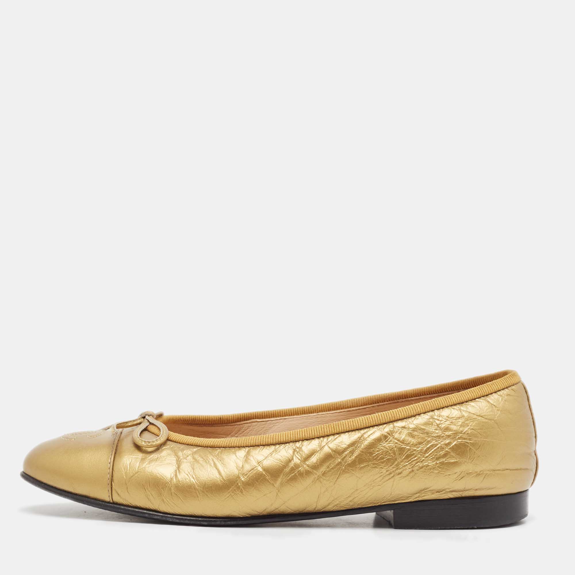 Pre Owned Chanel Gold Quilted Leather CC Cap Toe Ballet Flats Size 36