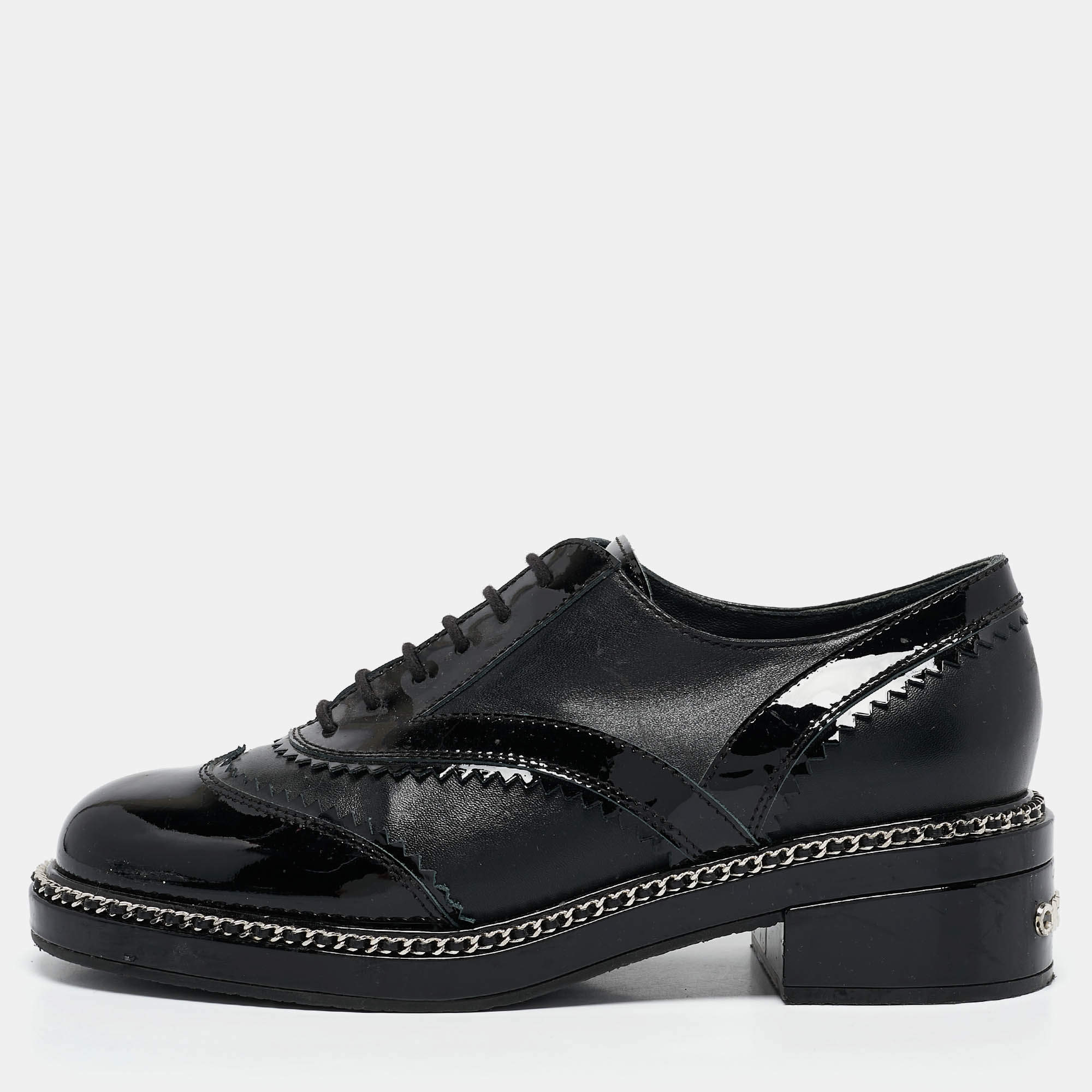 Chanel Black Leather and Patent CC Lace Up Oxfords Size 39