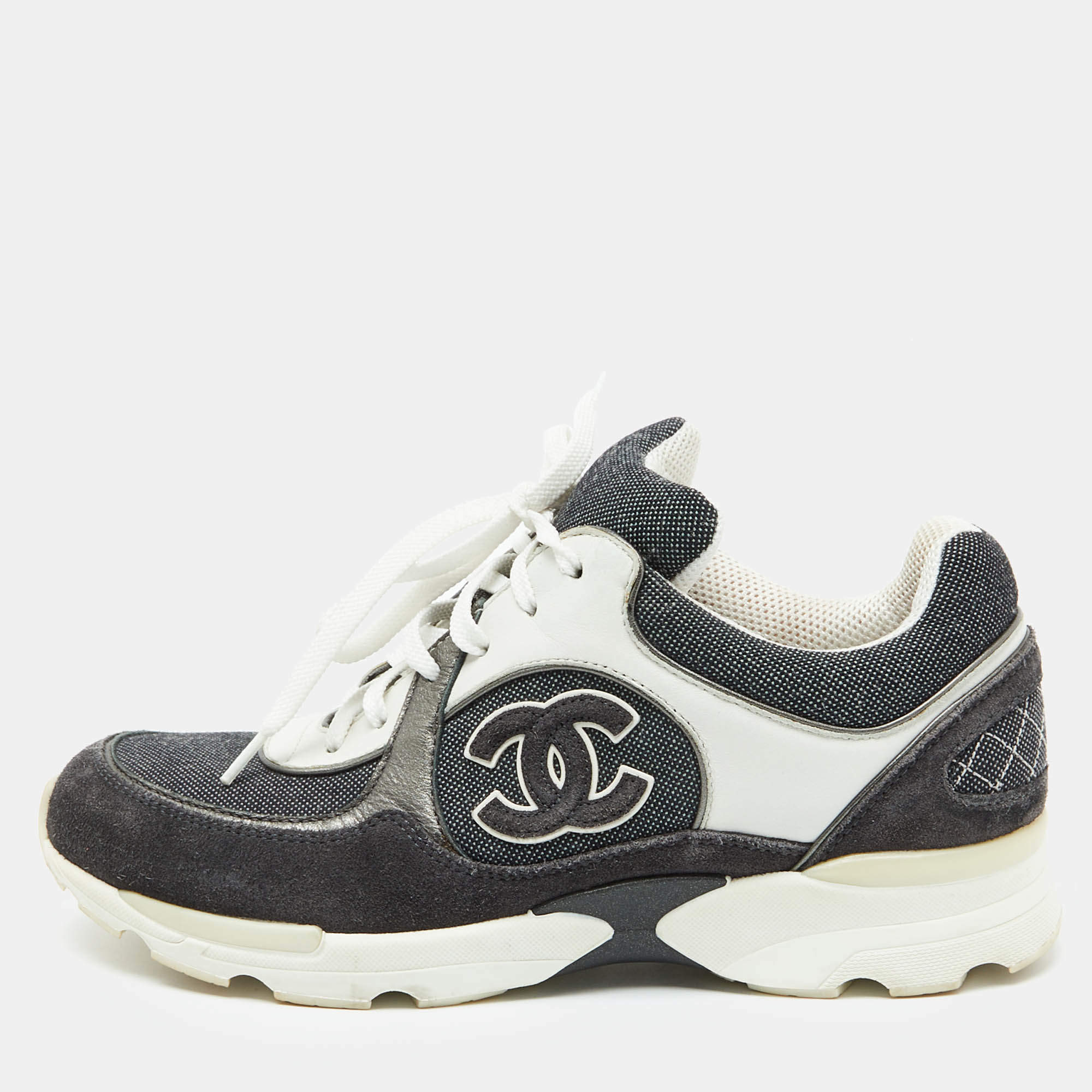 Pre Owned Chanel Grey/White Canvas and Suede CC Logo Lace Up Sneakers Size 38