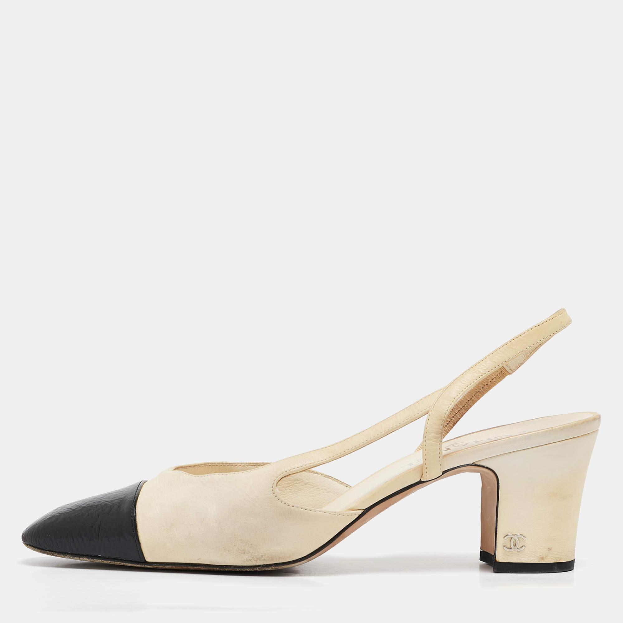 Pre Owned Chanel White/Black Leather Cap Toe Slingback Pumps Size 42