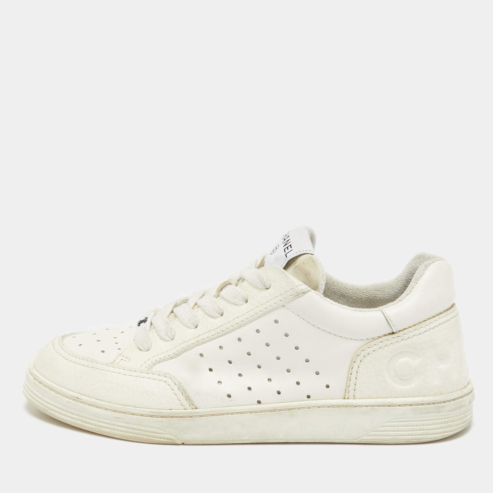 Pre Owned Chanel White Perforated Leather CC Low Top Sneakers Size 39.5