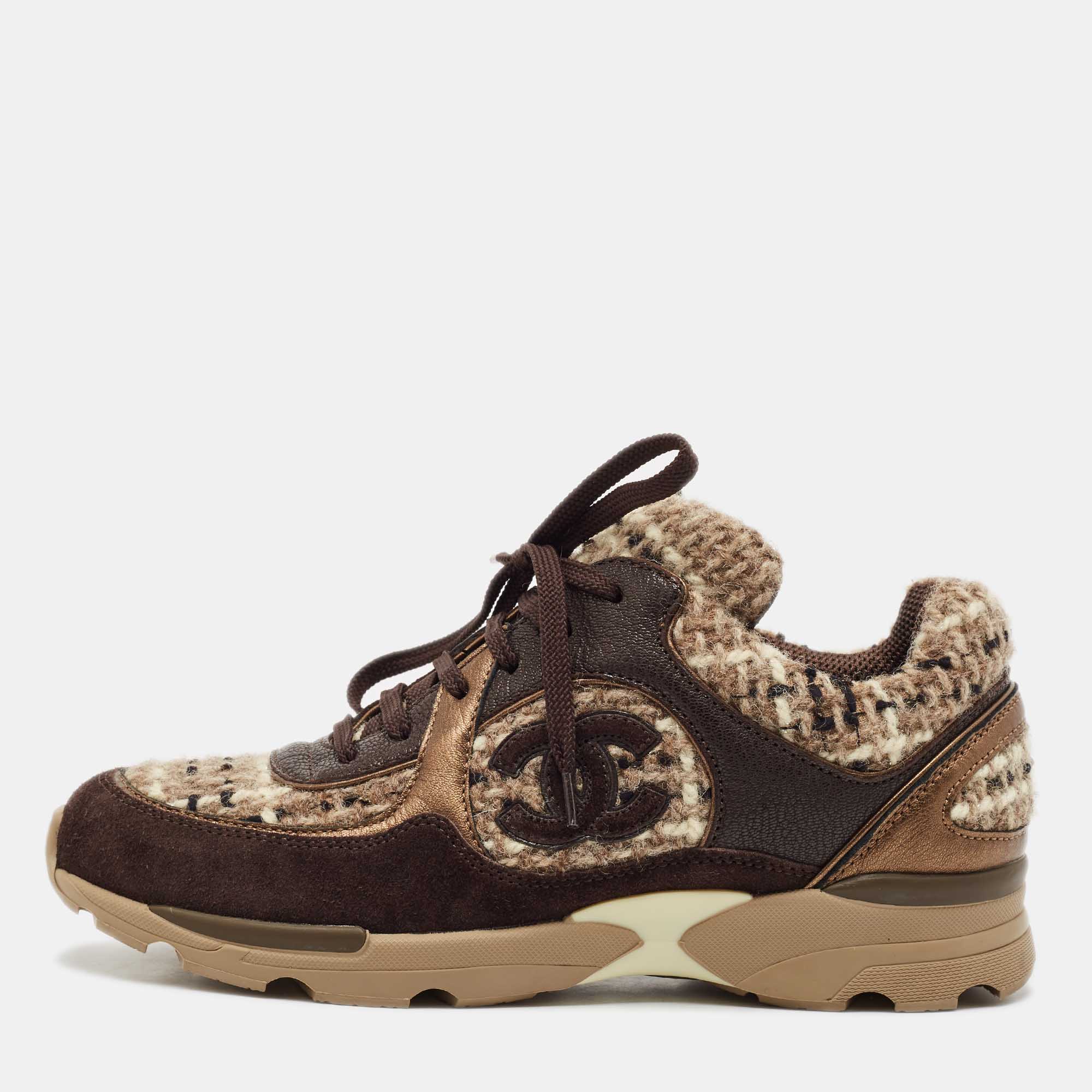 Pre Owned Chanel Dark Brown/Beige Suede and Tweed Low Top Sneakers Size 38.5