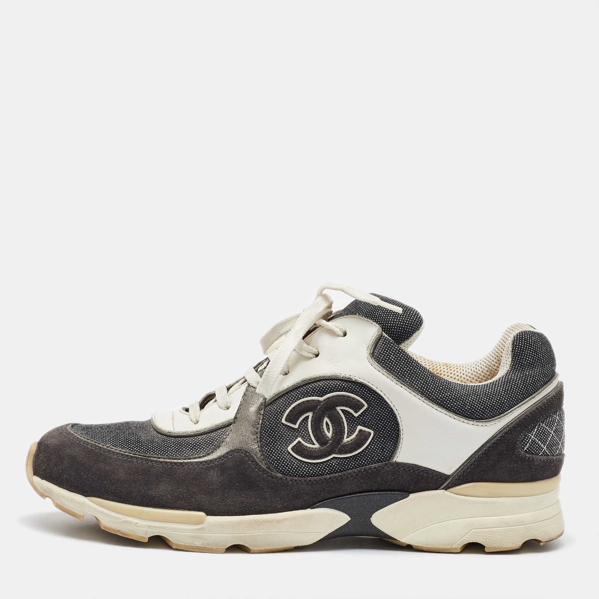 Chanel Grey/White Canvas And Suede CC Logo Lace Up Sneakers Size 42